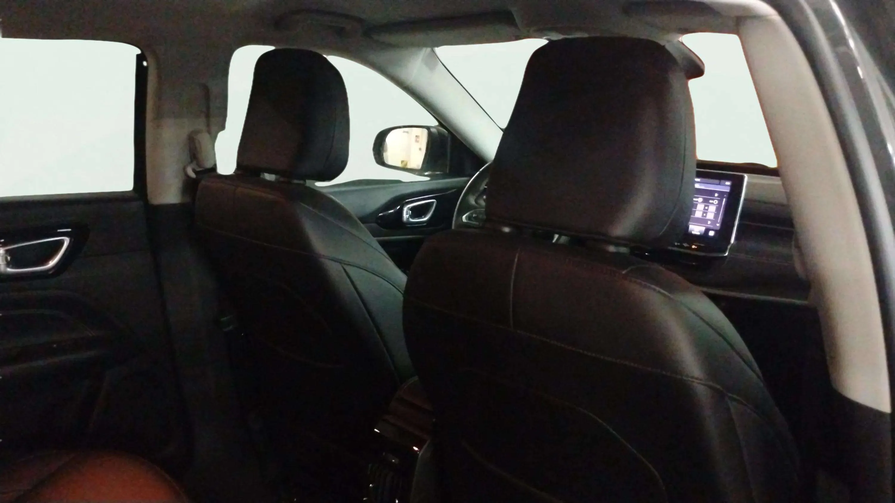 Jeep Compass 1.6 Mjet 80th FWD - foto 17