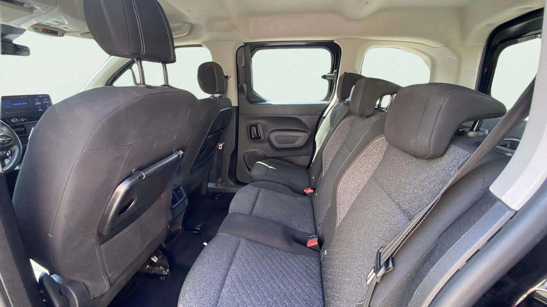 Peugeot Rifter Allure BlueHDi 100 - foto 14