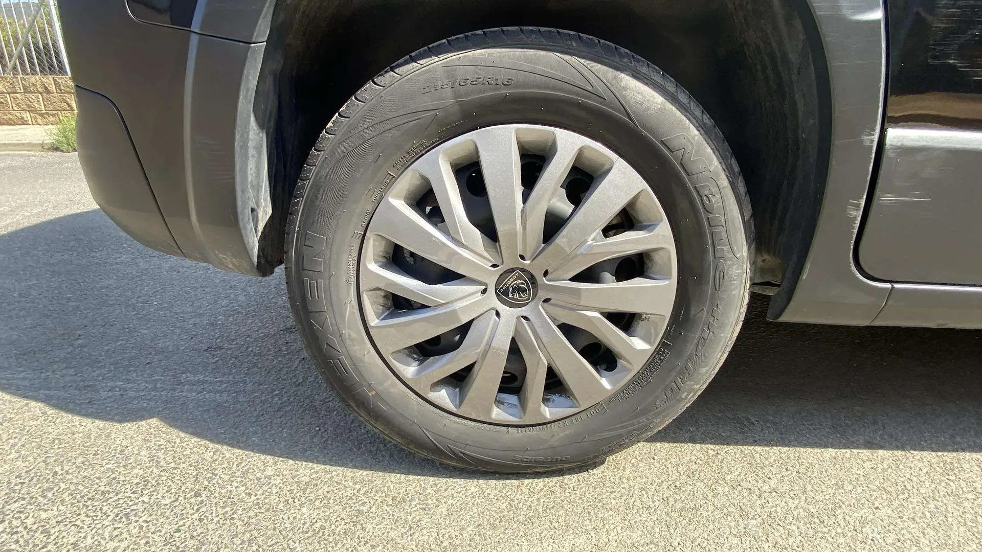 Peugeot Rifter Allure BlueHDi 100 - foto 37