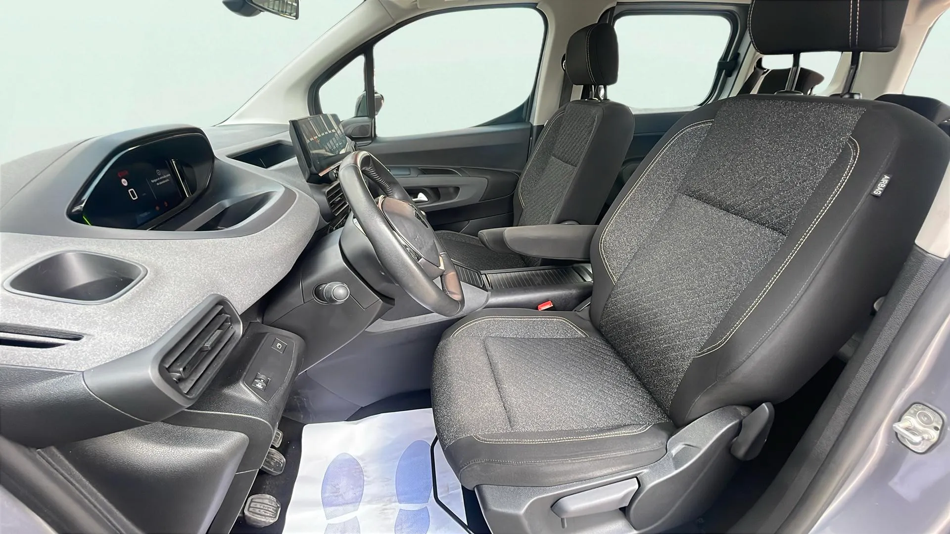 Peugeot Rifter Allure BlueHDi 100 - foto 14