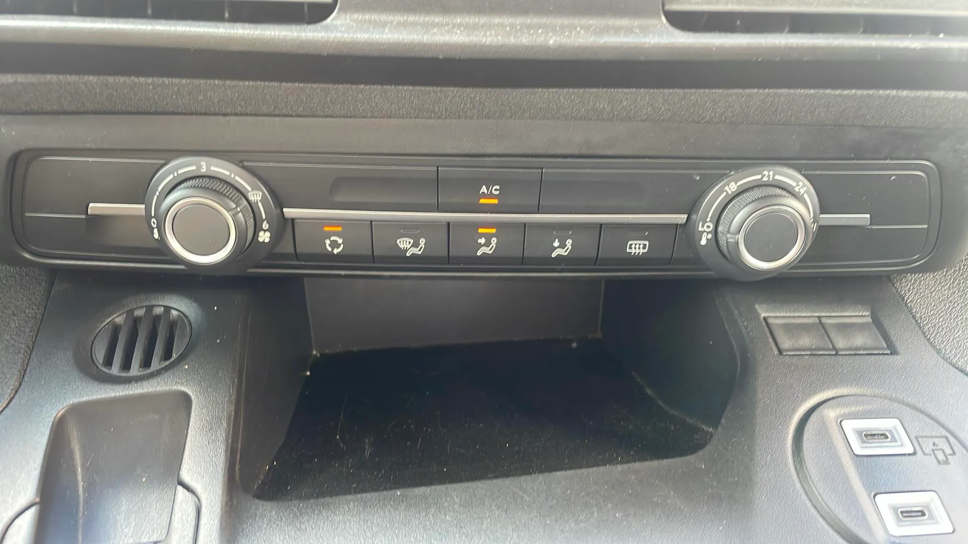 Peugeot Rifter Allure BlueHDi 100 - foto 24