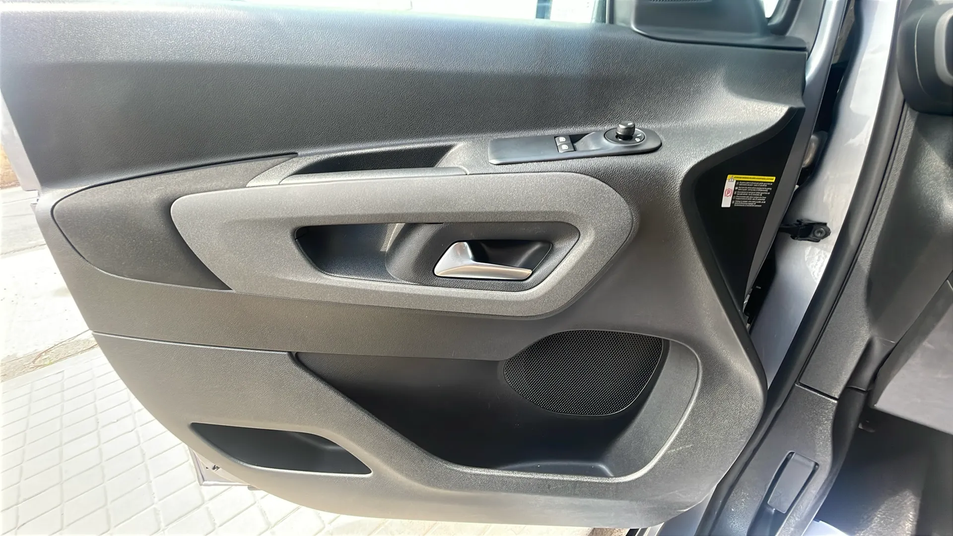 Peugeot Rifter Allure BlueHDi 100 - foto 19