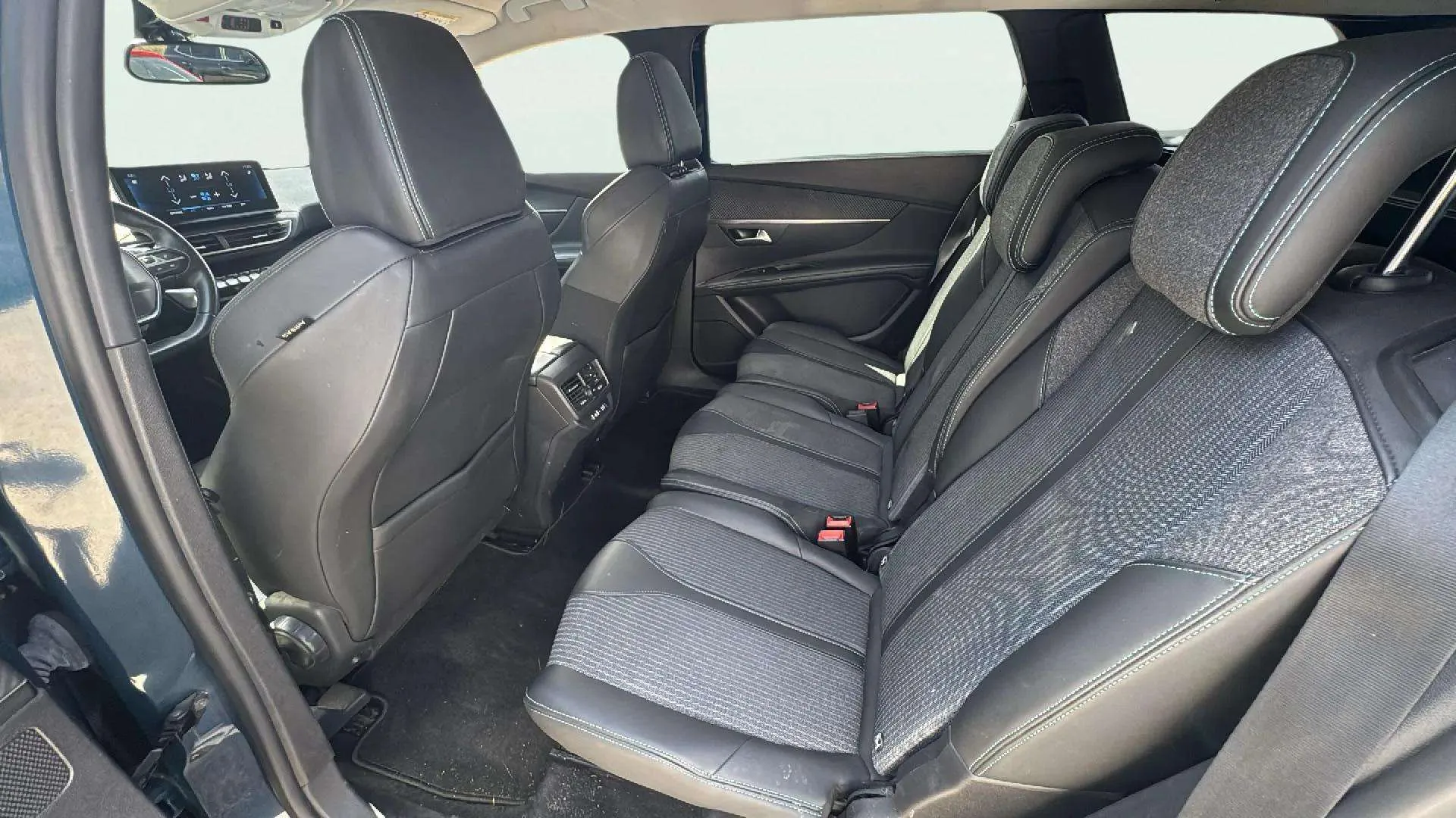 Peugeot 5008 1.2 PureTech Allure - foto 17