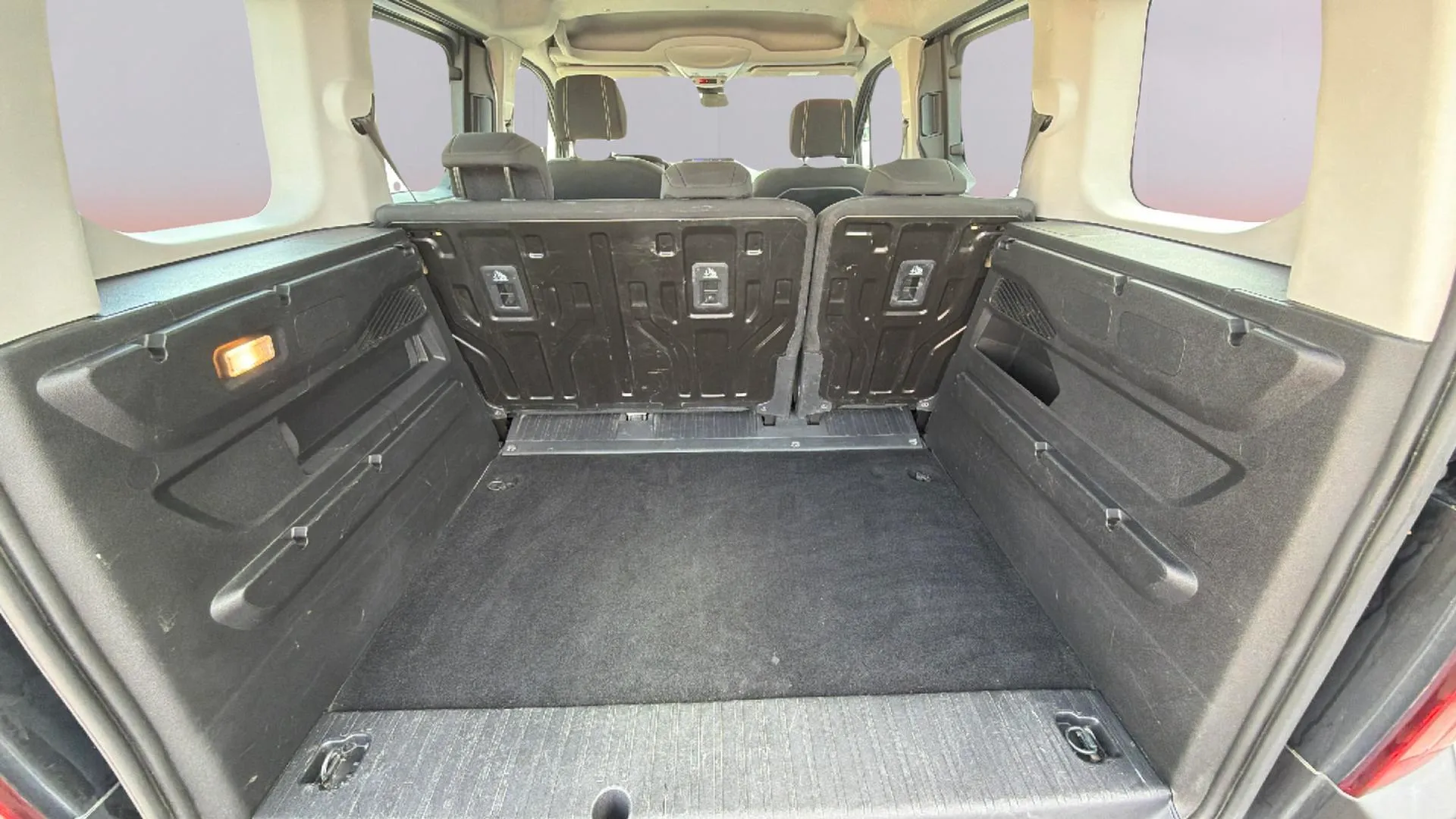 Peugeot Rifter Allure BlueHDi 100 - foto 18