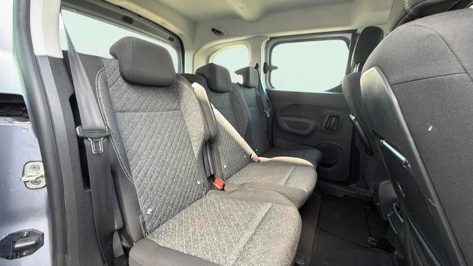 Peugeot Rifter Allure BlueHDi 100 - foto 17