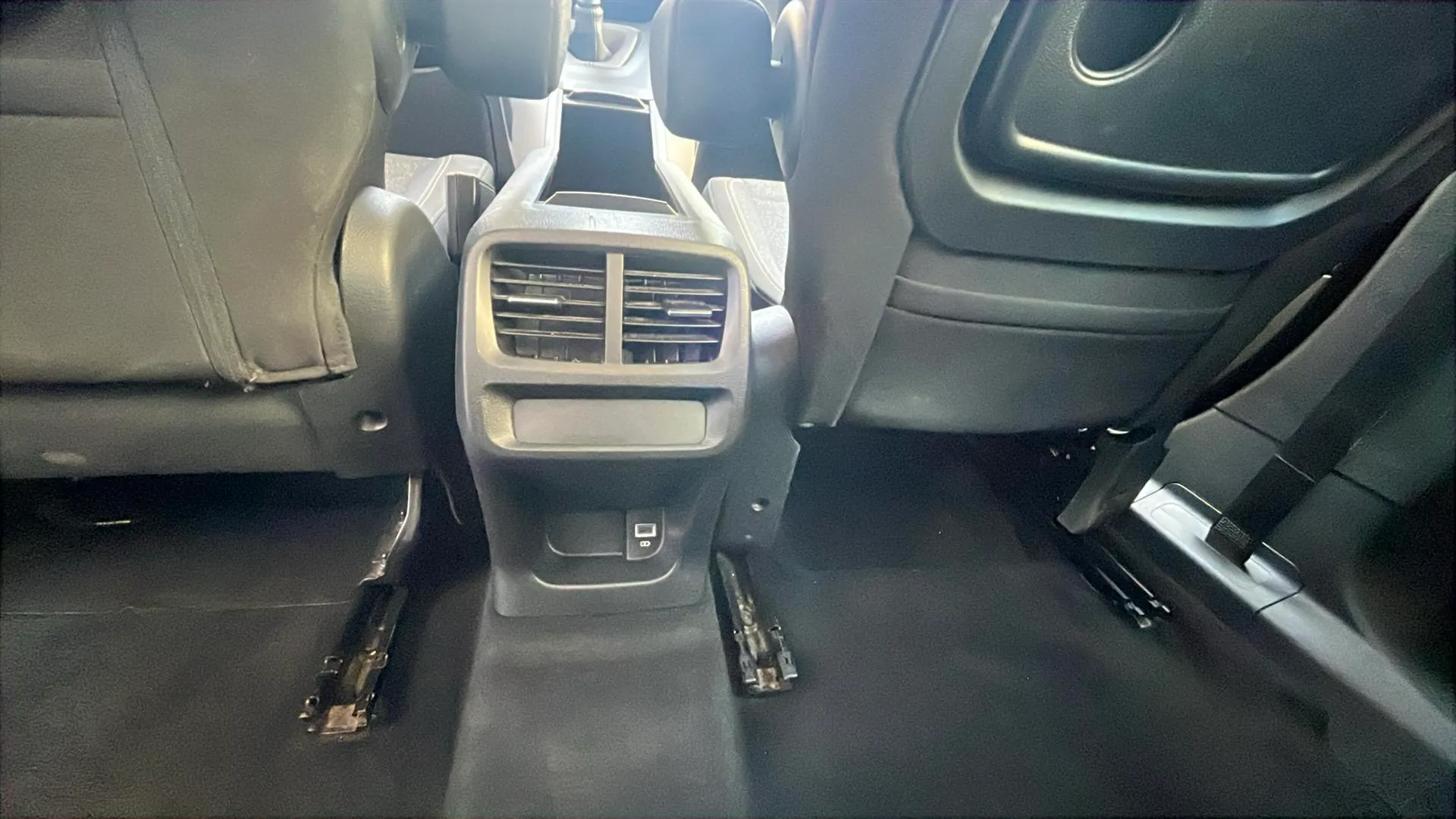 Peugeot Rifter Allure BlueHDi 100 - foto 22