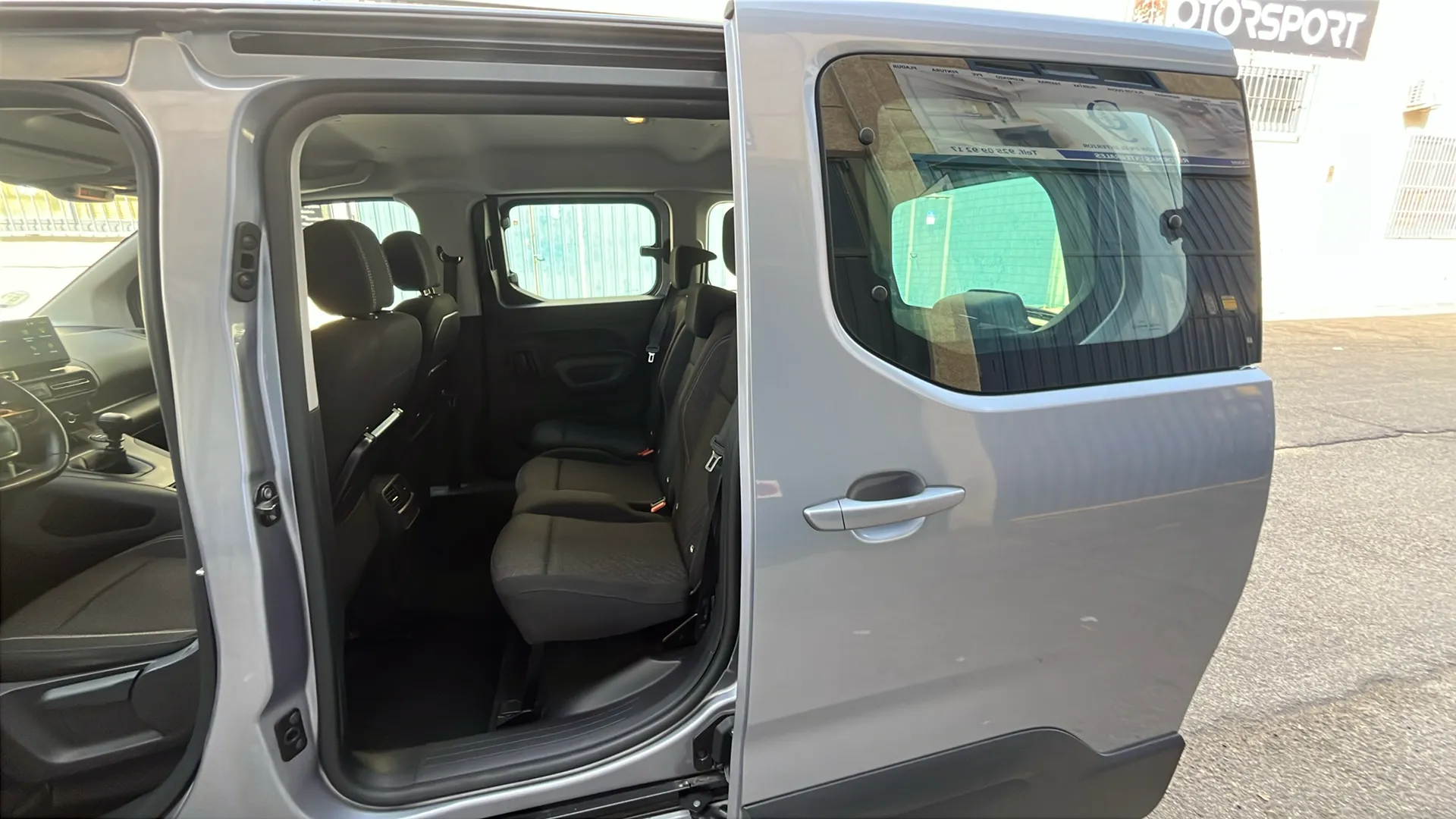 Peugeot Rifter Allure BlueHDi 100 - foto 20