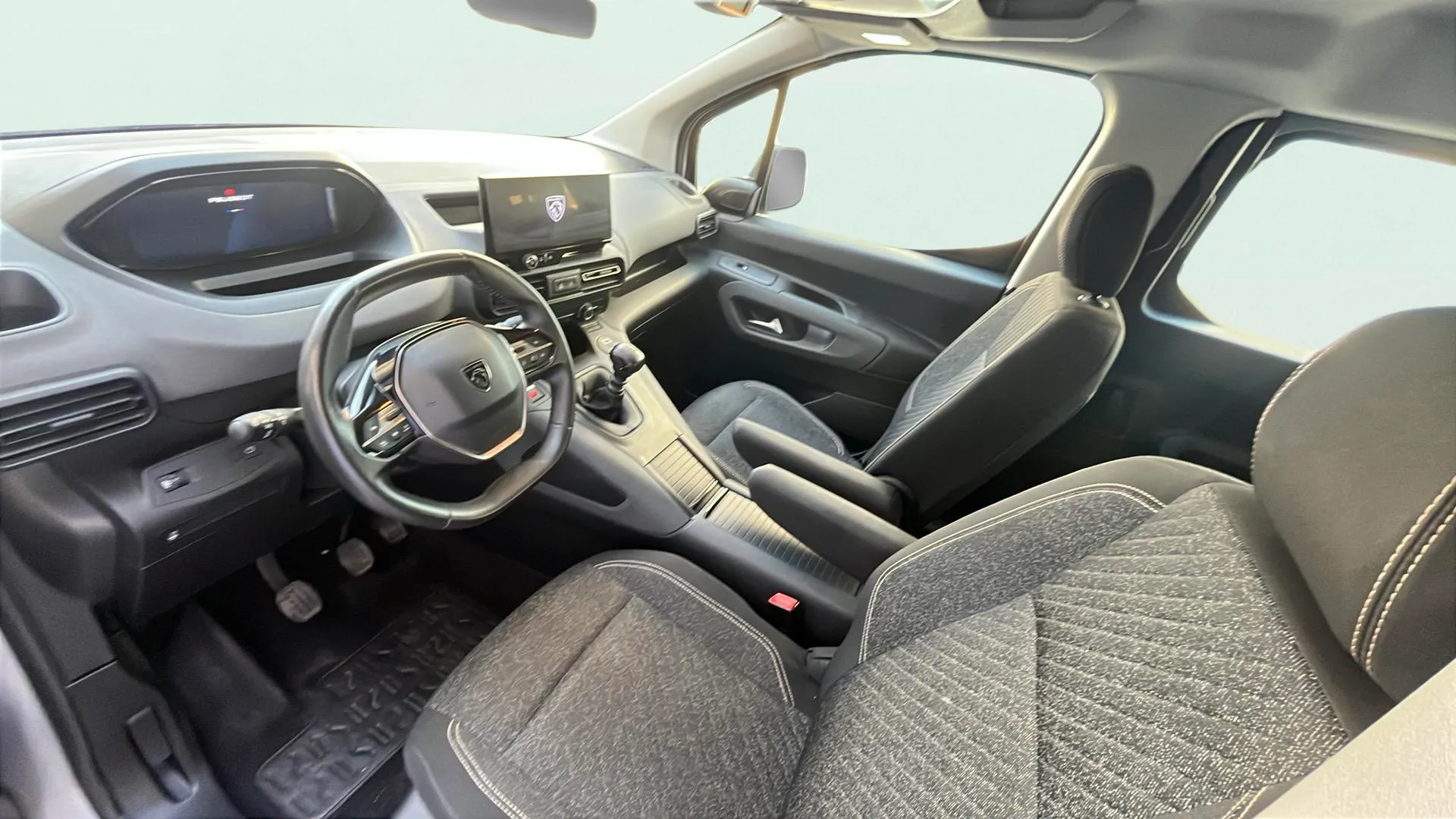 Peugeot Rifter Allure BlueHDi 100 - foto 10