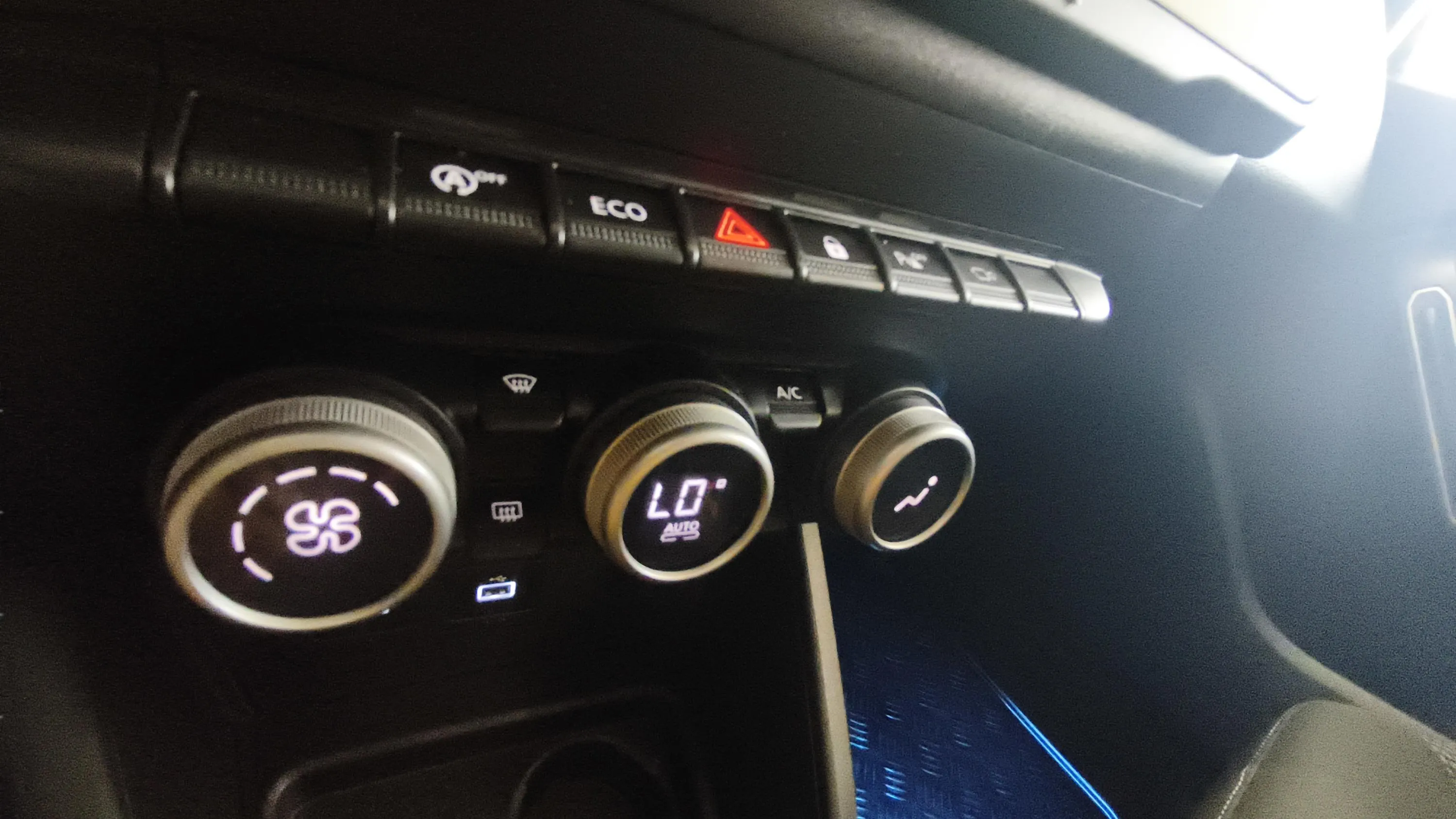 Dacia Duster Expression TCe 4x2 - foto 16