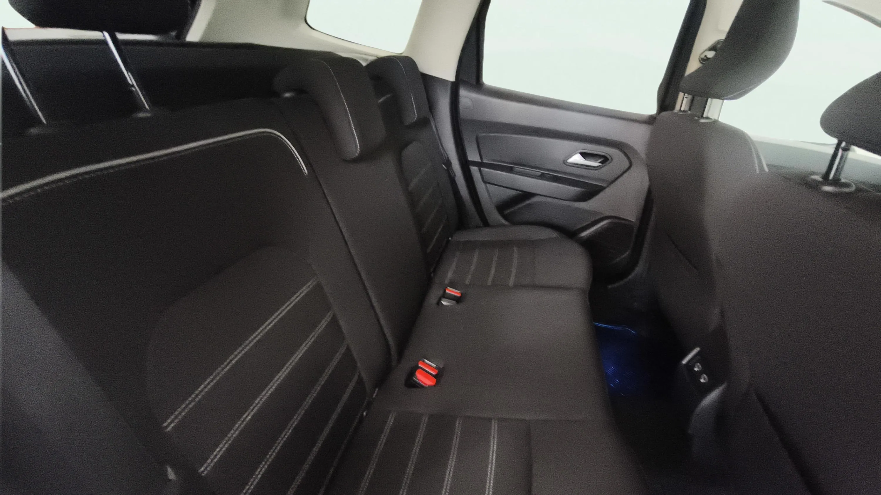 Dacia Duster Expression TCe 4x2 - foto 8