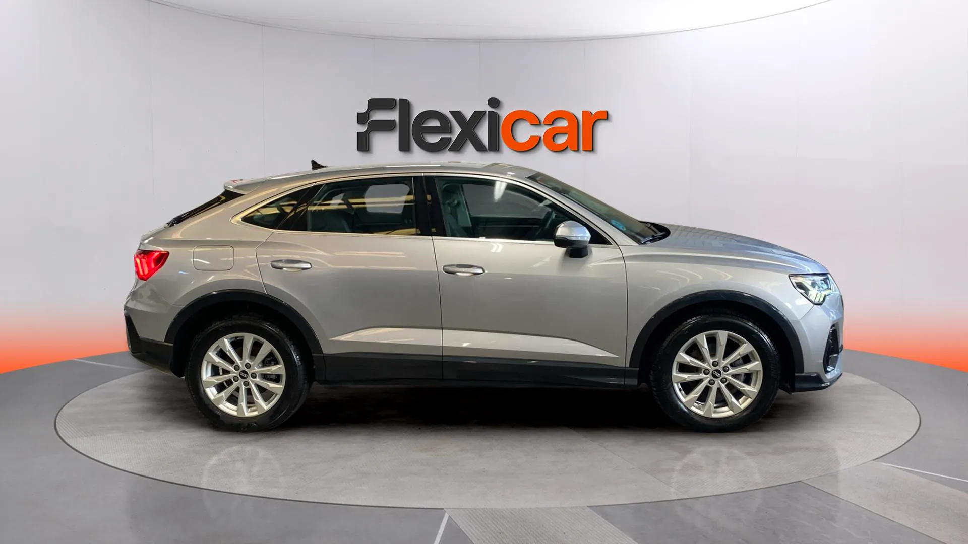 Audi Q3 35 TDI S tronic - foto 3