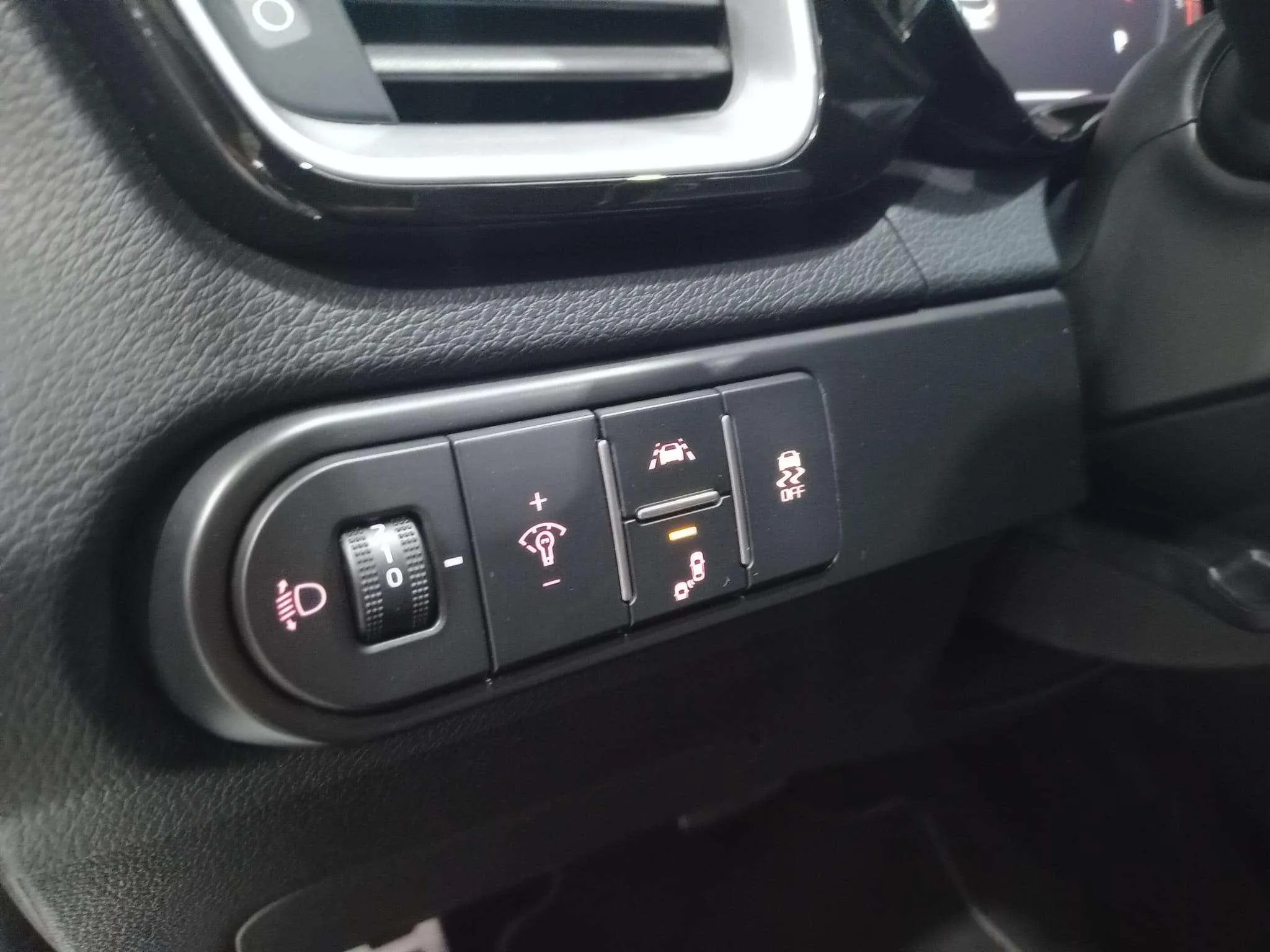 Kia Ceed 1.6 CRDi DCT Business - foto 30