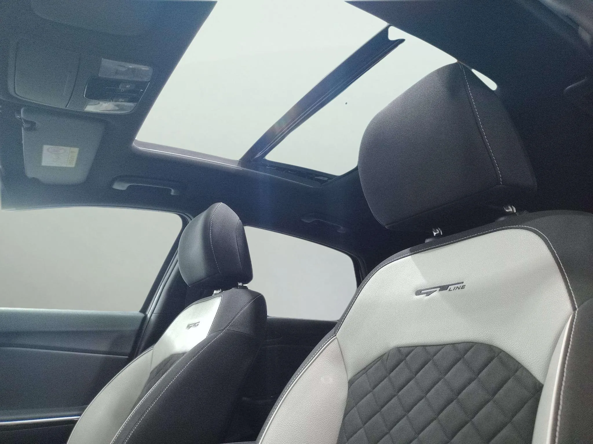 Kia Ceed 1.6 CRDi DCT Business - foto 14