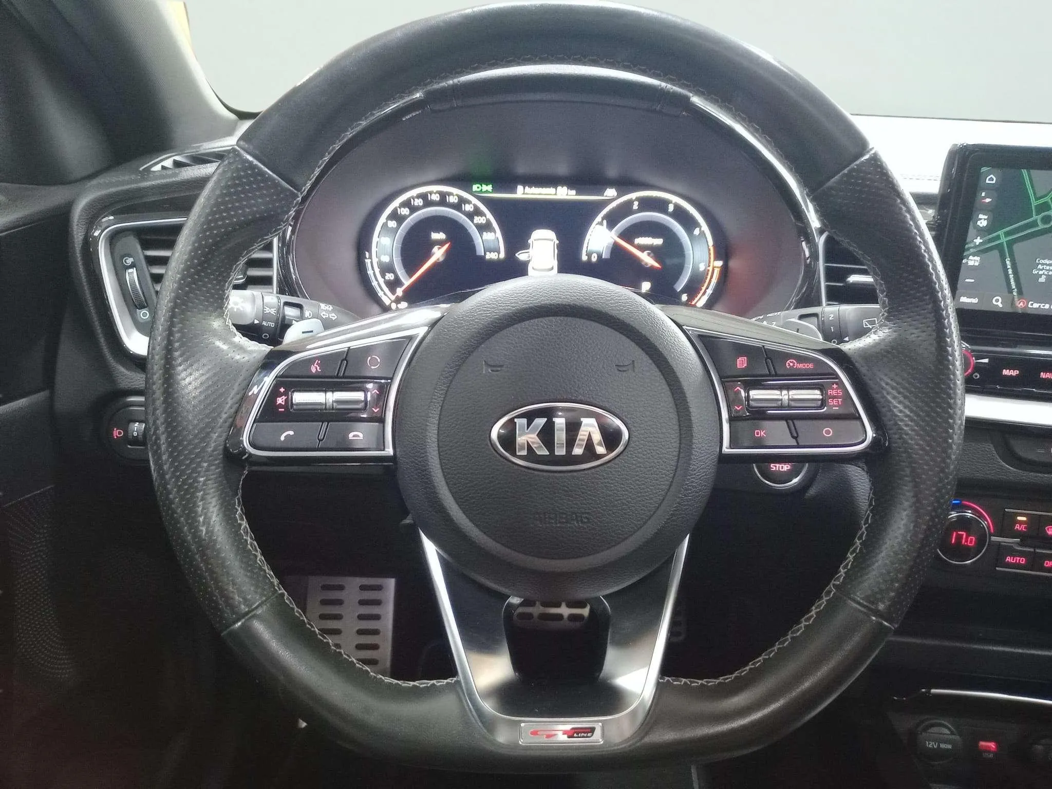 Kia Ceed 1.6 CRDi DCT Business - foto 23