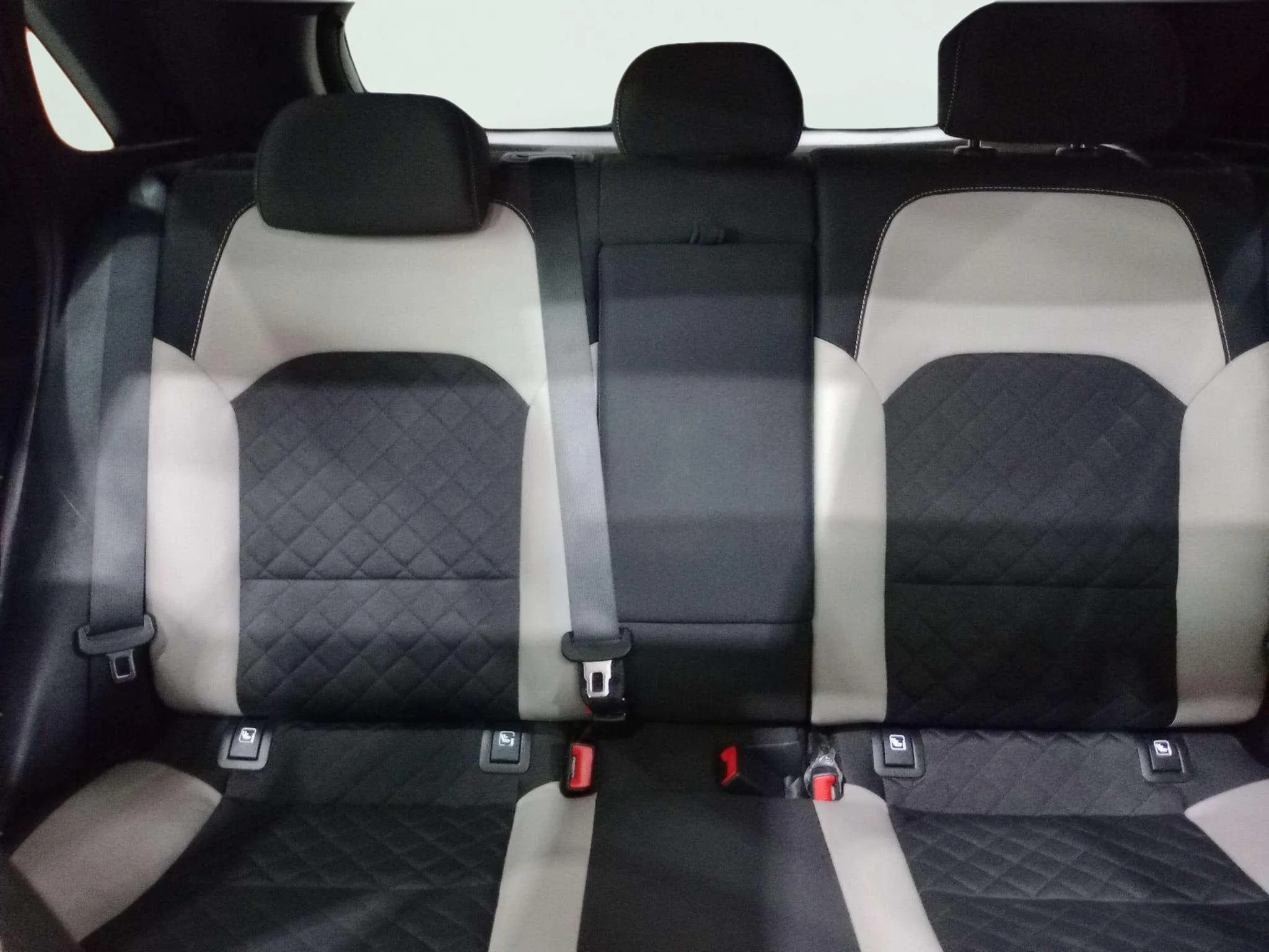 Kia Ceed 1.6 CRDi DCT Business - foto 21