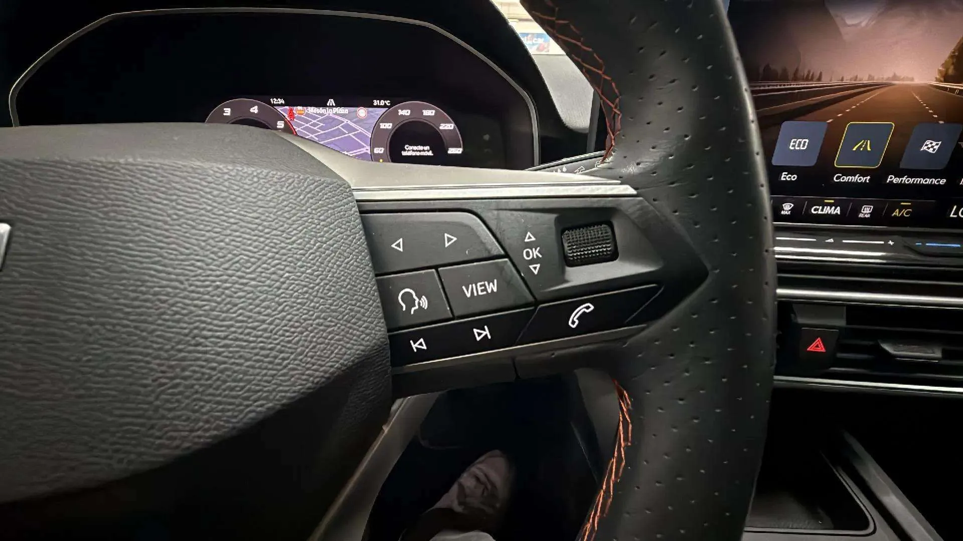 SEAT León 2.0 TDI DSG-7 FR XXL - foto 20