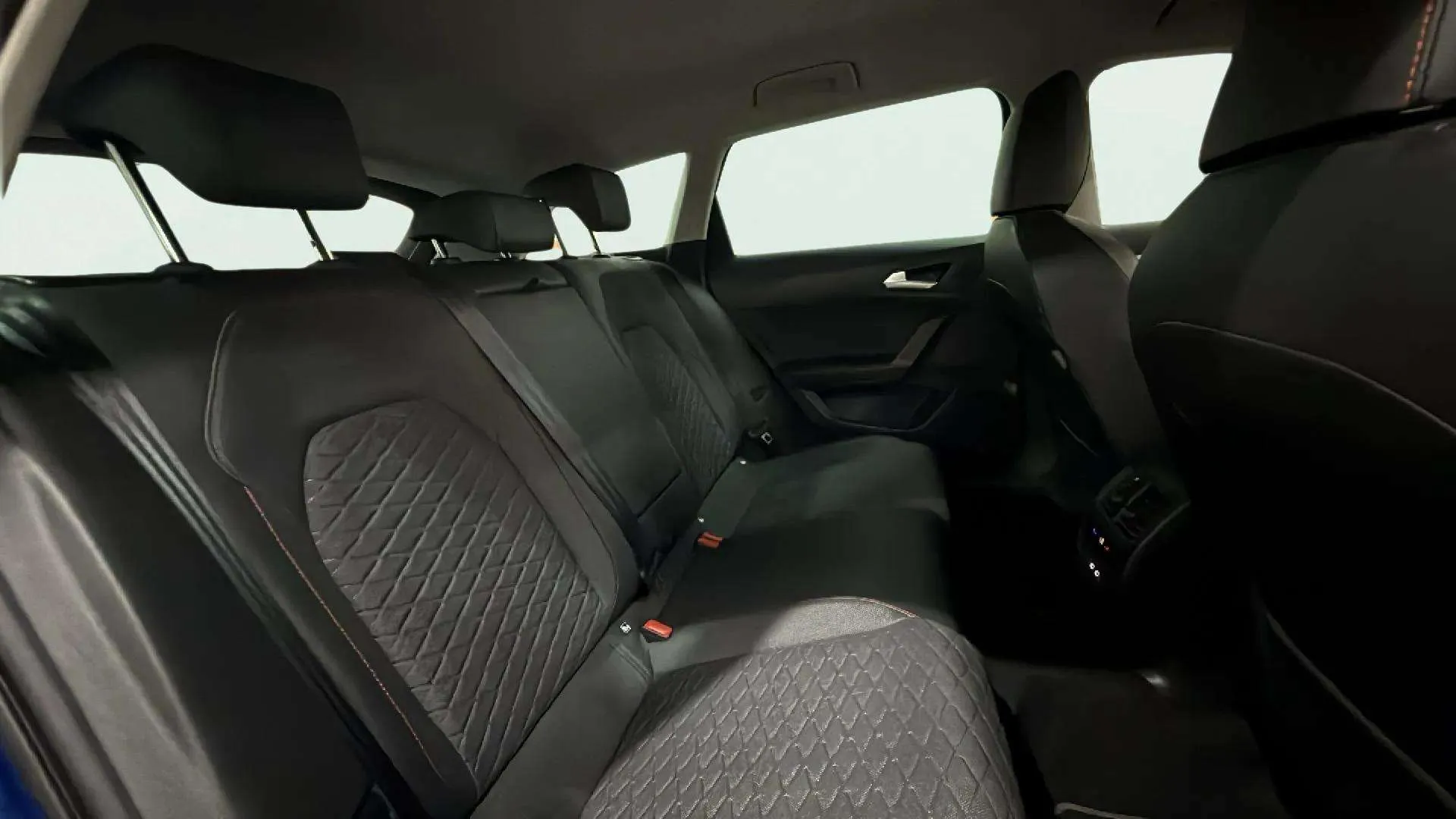SEAT León 2.0 TDI DSG-7 FR XXL - foto 13