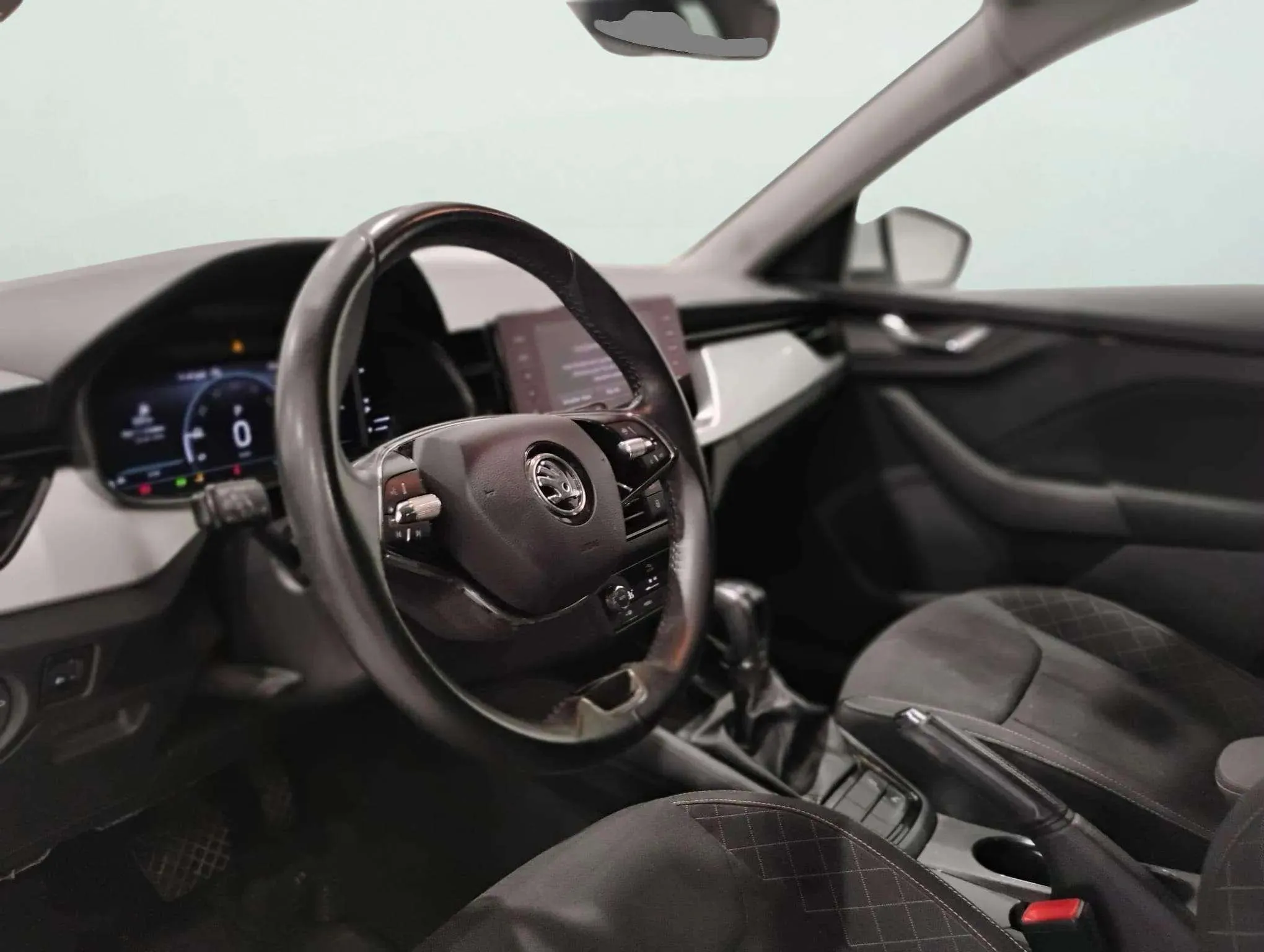 Škoda Kamiq 1.0 TSI DSG Ambition - foto 9