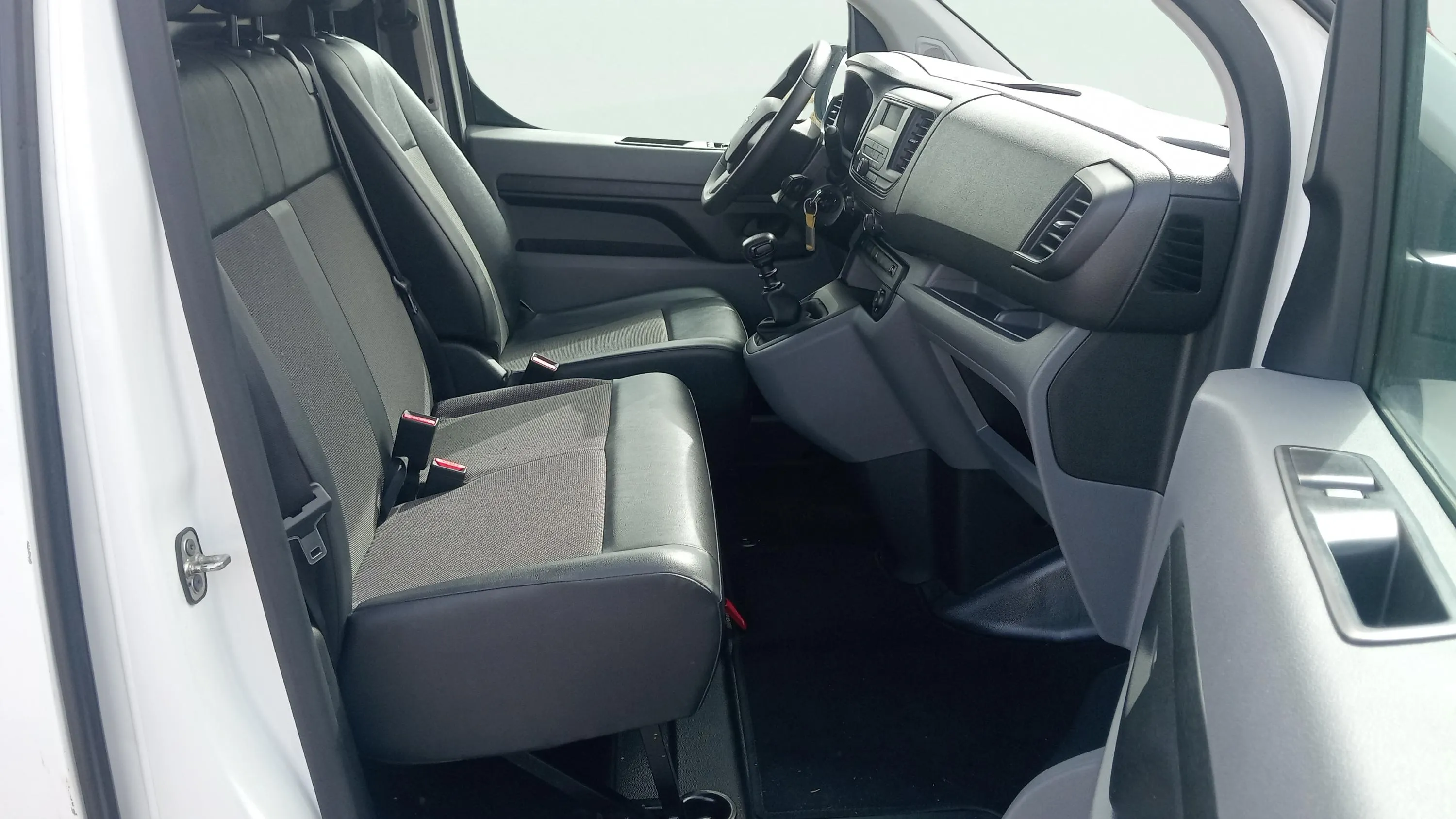 Opel Vivaro 2.0 - foto 16
