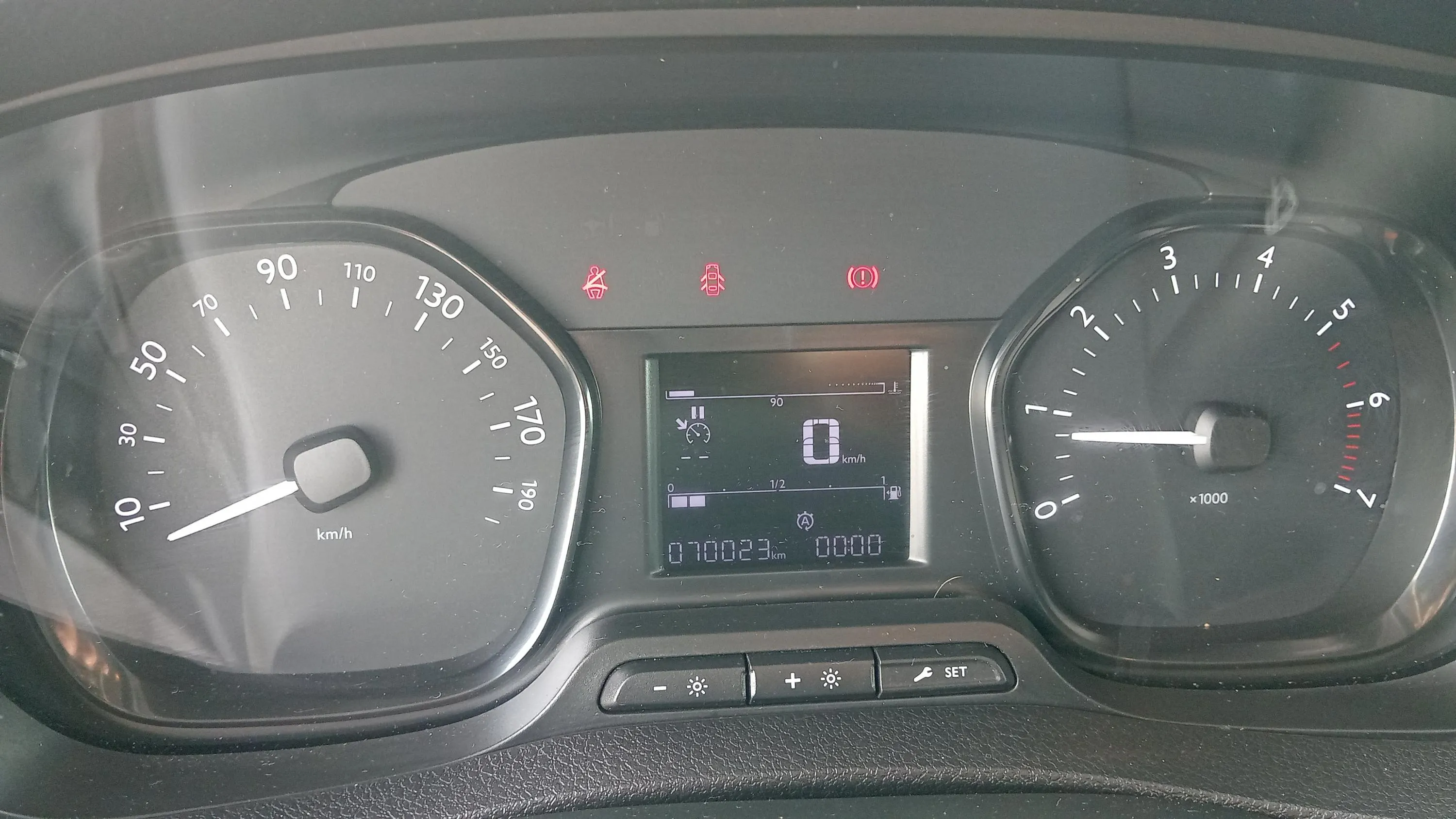 Opel Vivaro 2.0 - foto 15