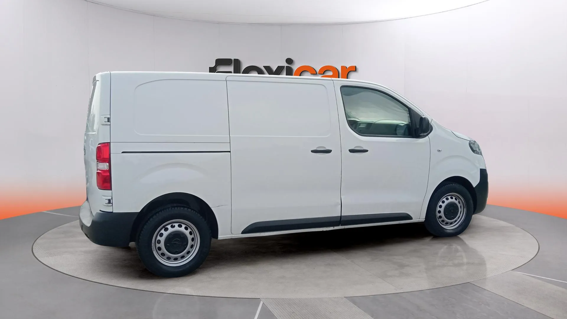 Opel Vivaro 2.0 - foto 10