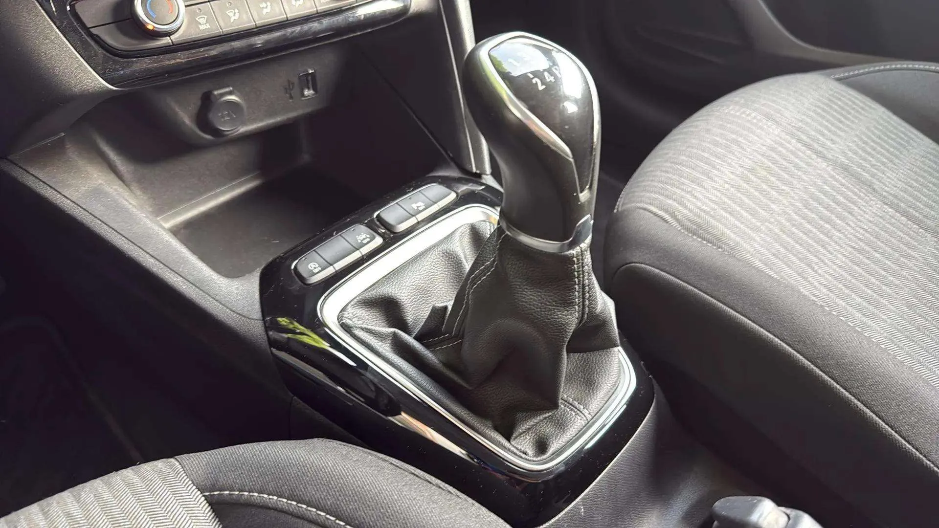 Opel Corsa 1.2 XEL Edition - foto 11