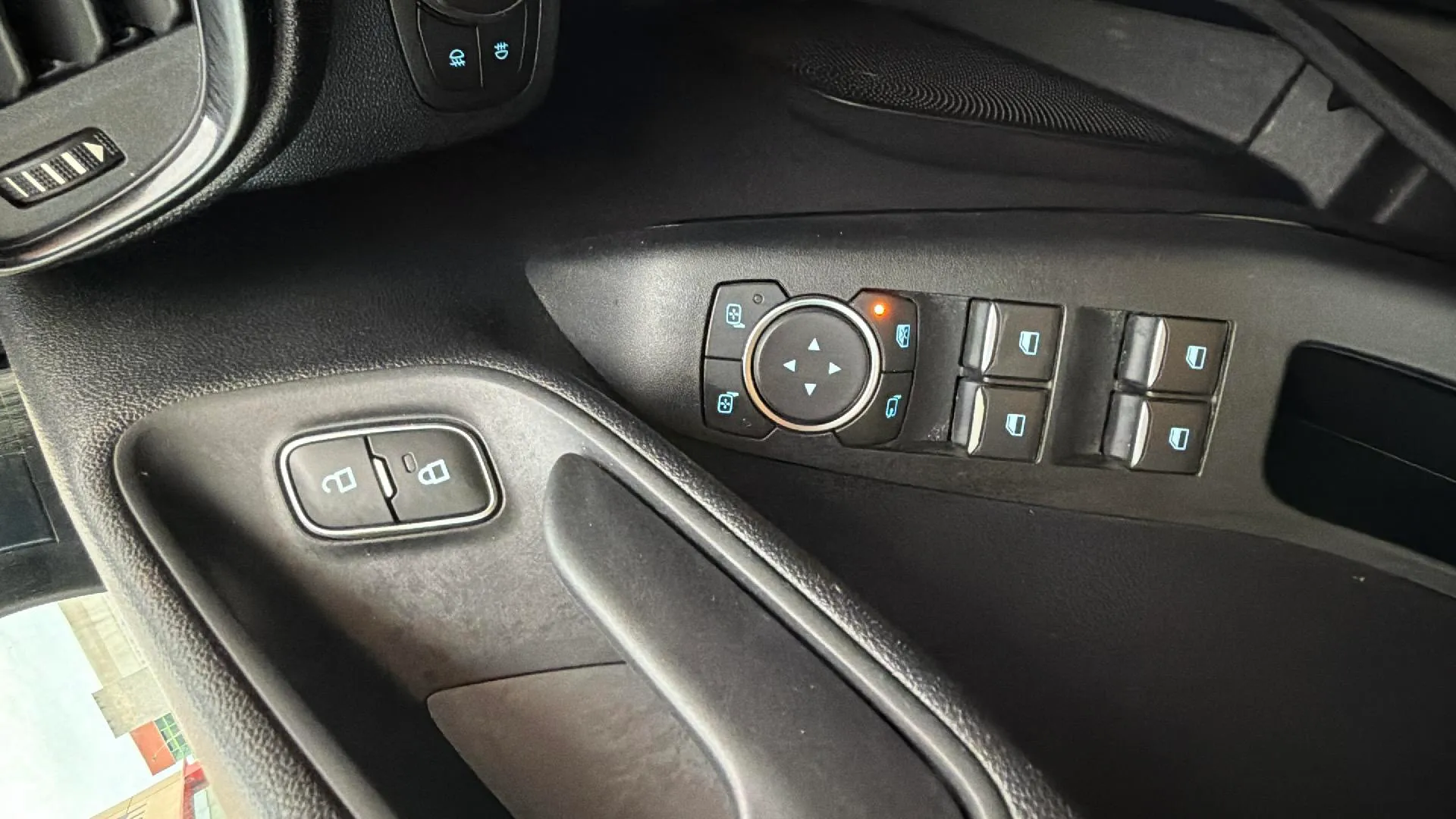 Ford Fiesta 1.0 EcoBoost MHEV Trend - foto 20