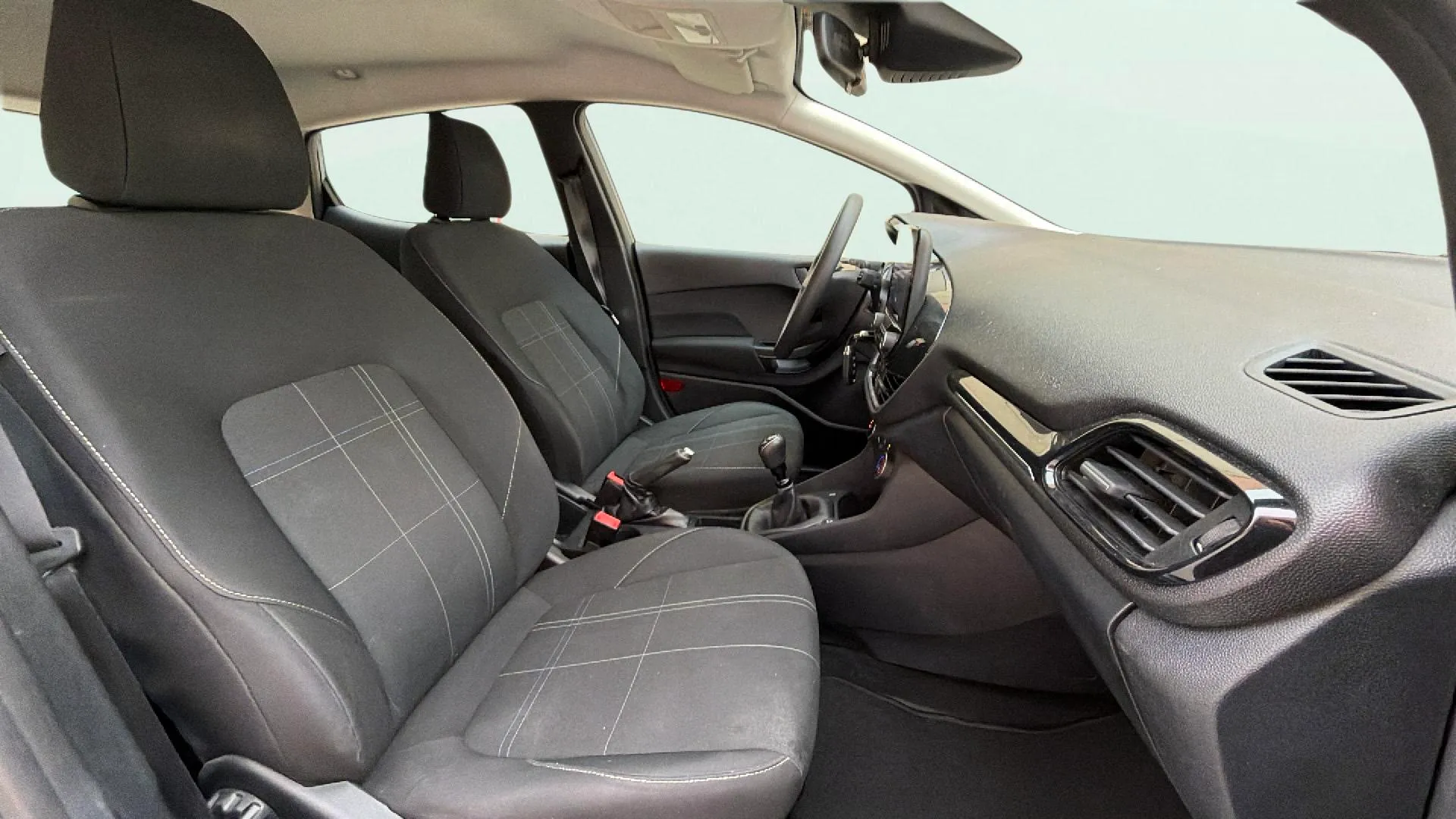 Ford Fiesta 1.0 EcoBoost MHEV Trend - foto 11