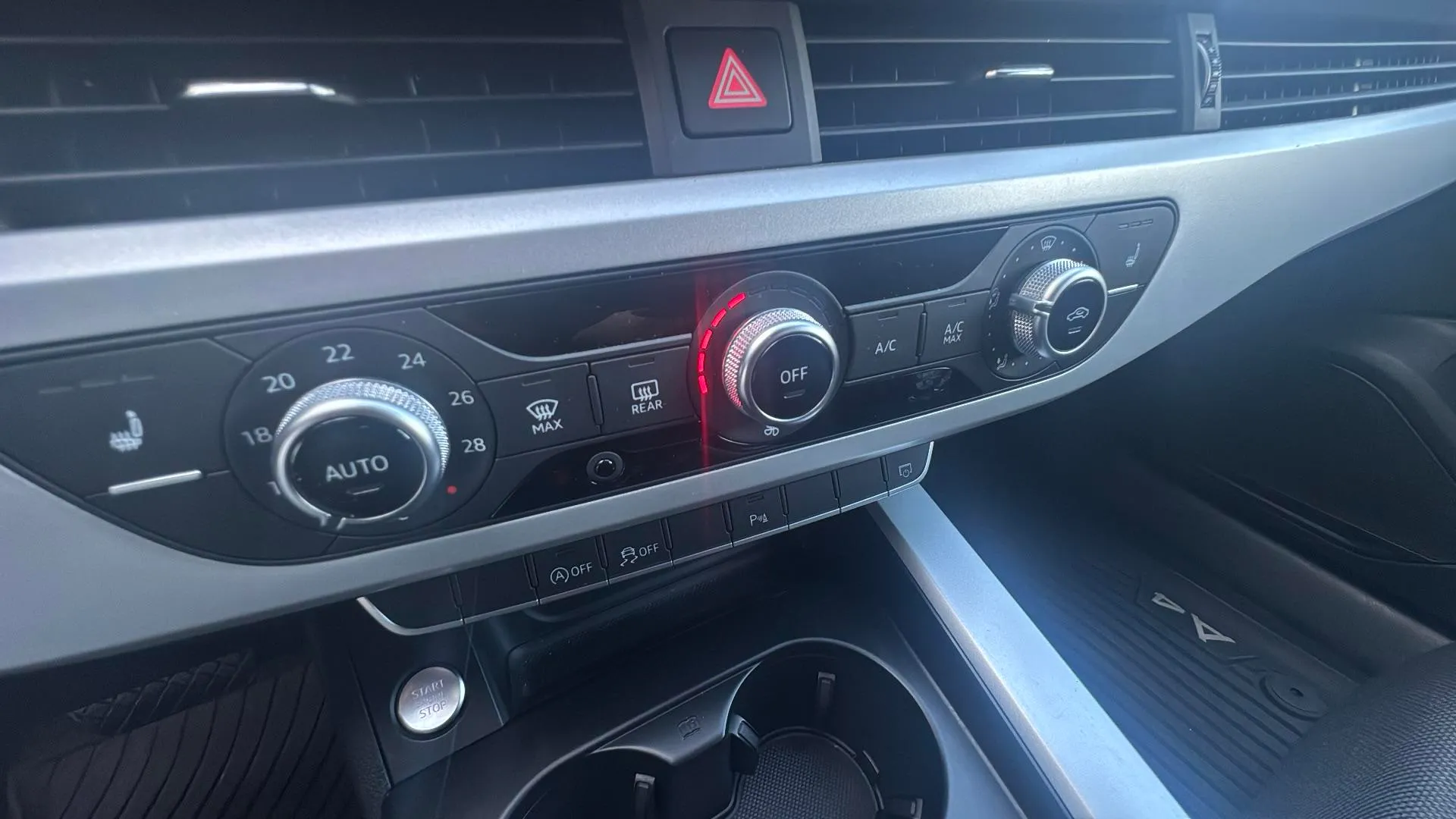 Audi A4 Avant Advanced 35 TFSI S tronic - foto 18