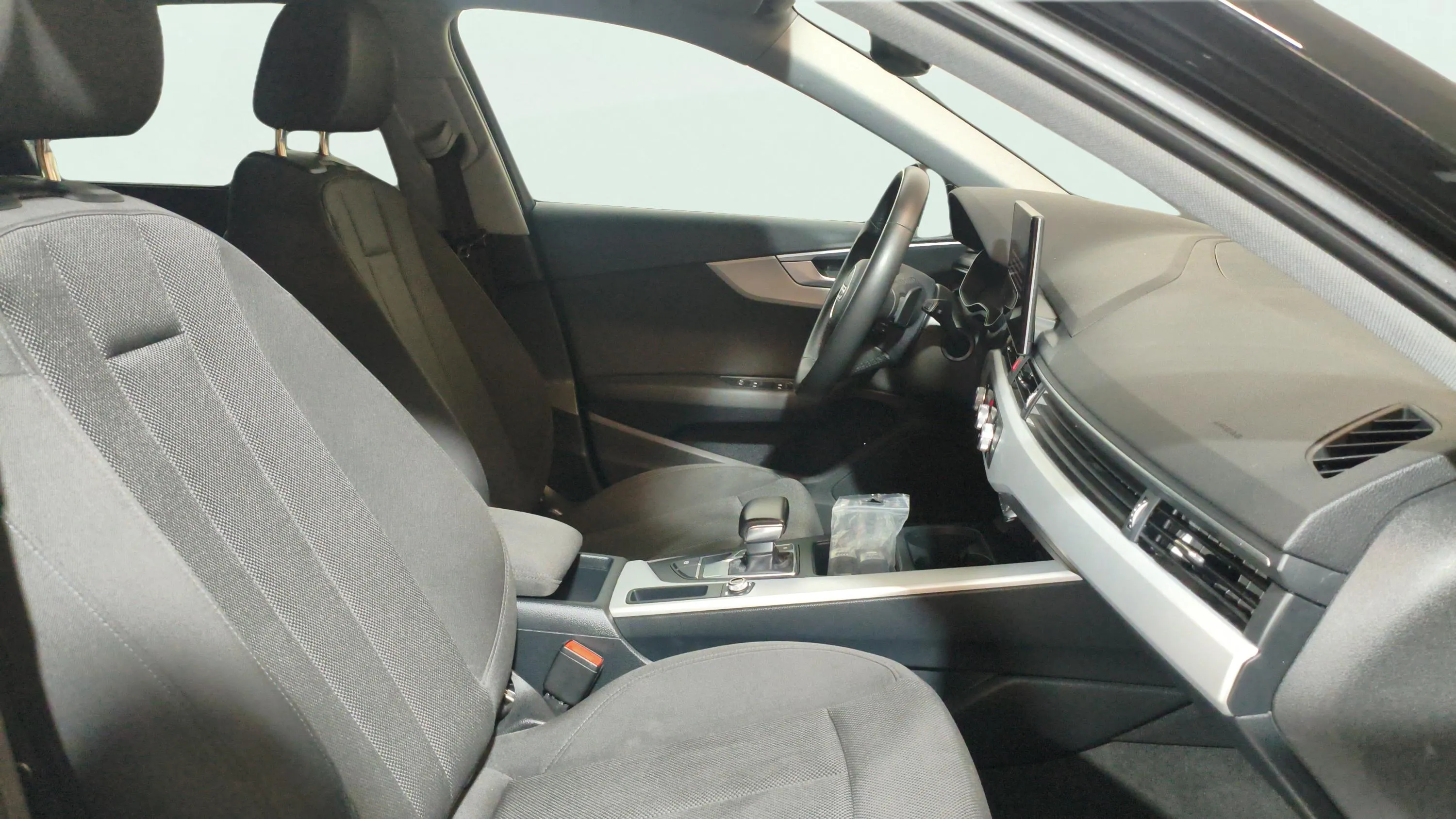 Audi A4 Avant Advanced 30 TDI S tronic - foto 23