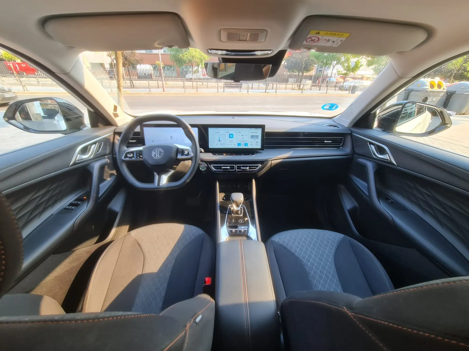 MG HS 1.5T Plug IN Hybrid Comfort - foto 11