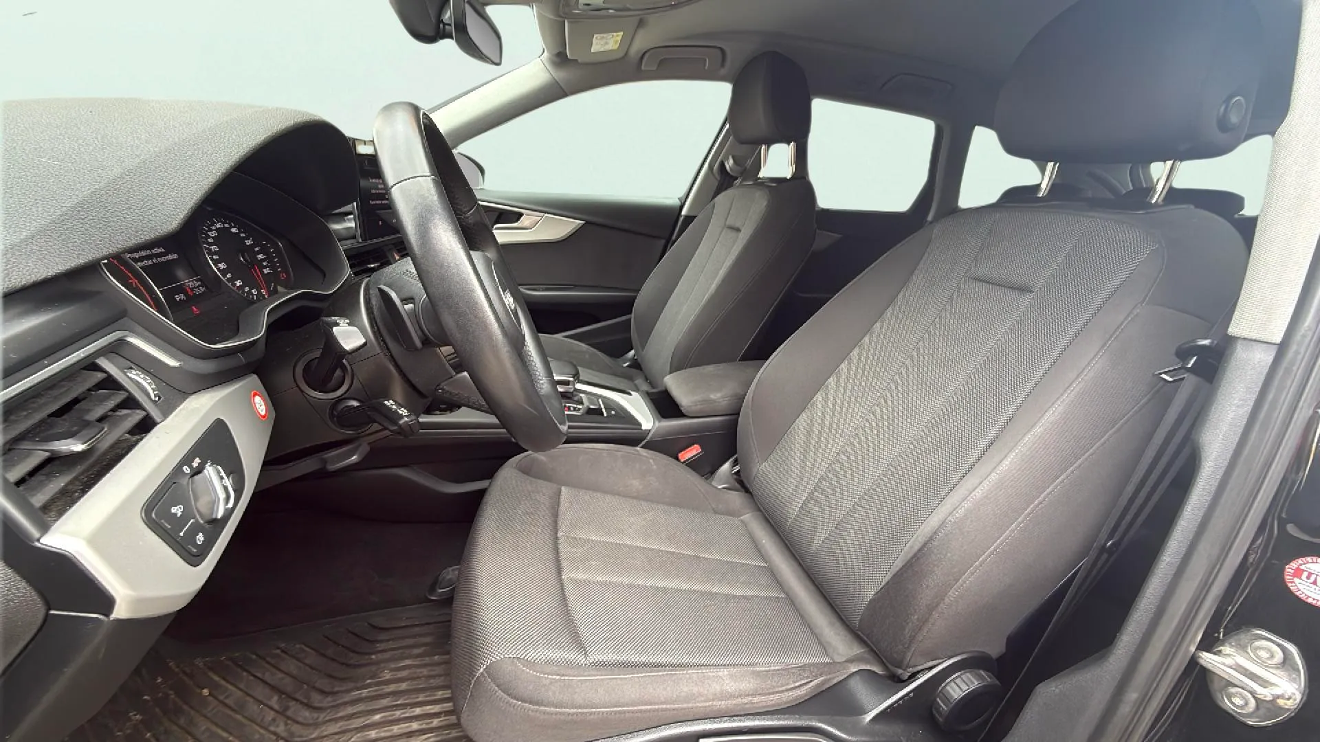 Audi A4 Avant Advanced 30 TDI S tronic - foto 17