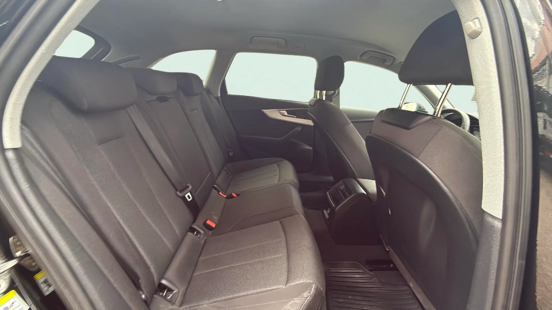 Audi A4 Avant Advanced 30 TDI S tronic - foto 20