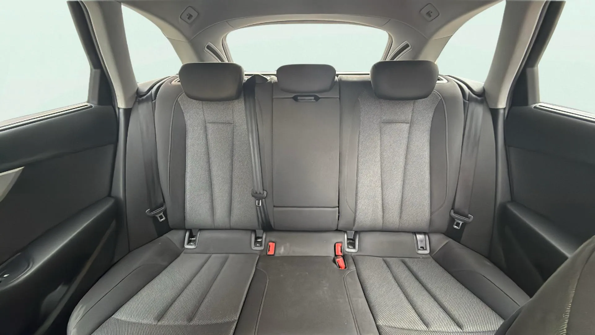 Audi A4 Avant Advanced 30 TDI S tronic - foto 19