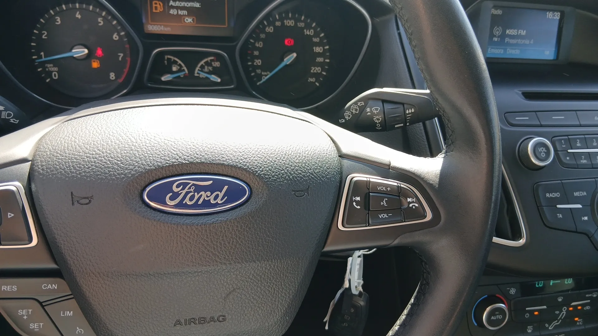 Ford Focus 1.0 EcoBoost Trend+ - foto 12