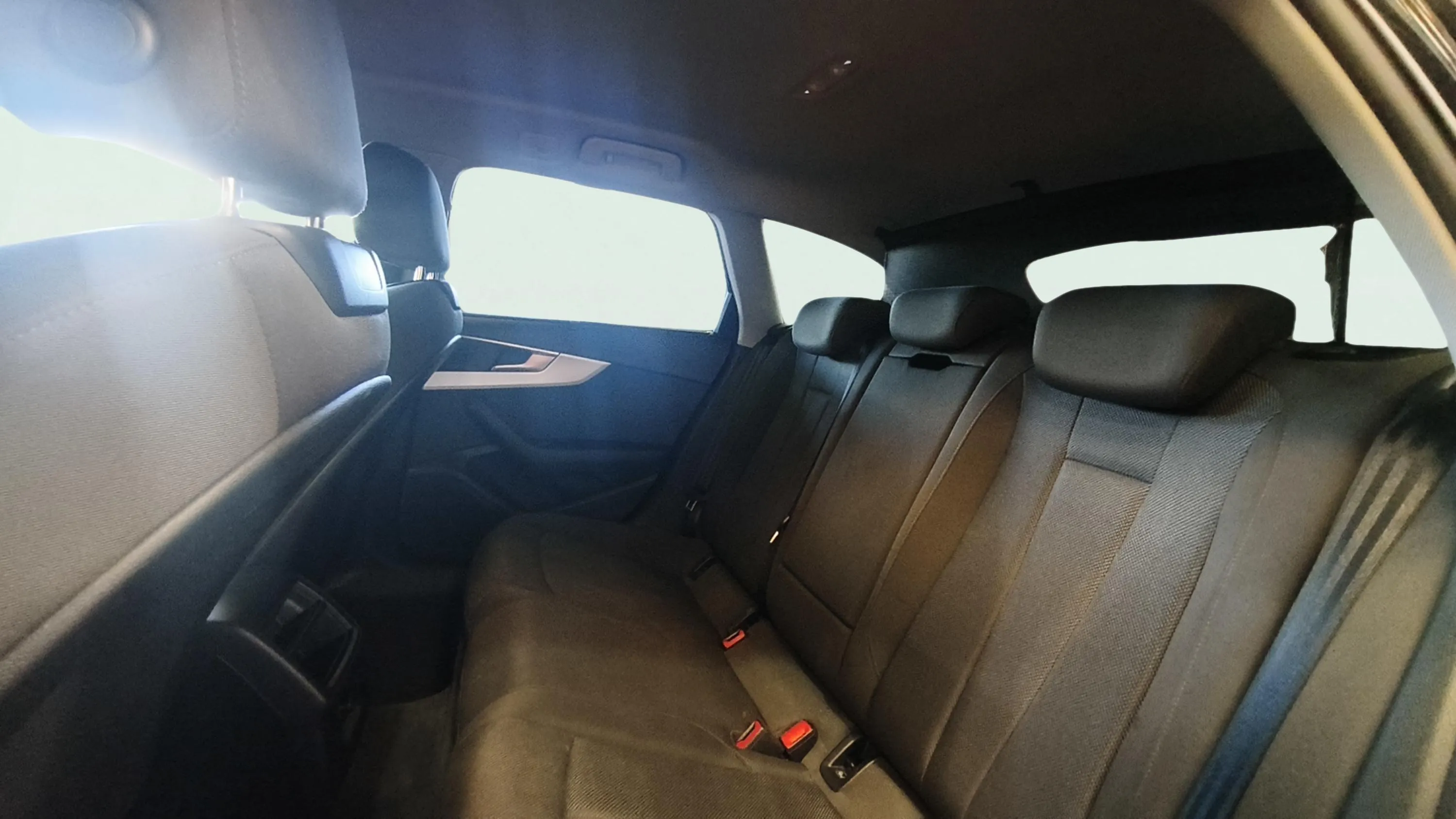 Audi A4 Avant Advanced 30 TDI S tronic - foto 13