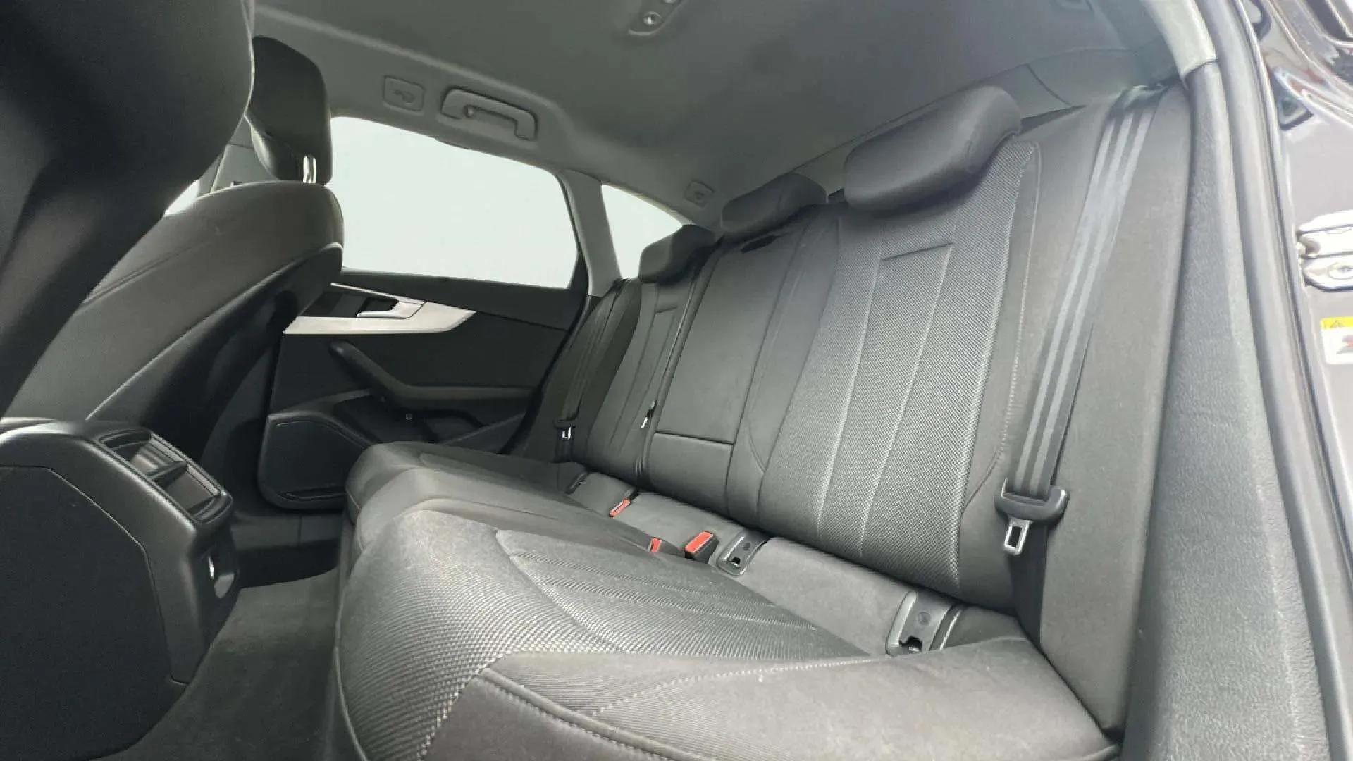 Audi A4 Avant Advanced 35 TFSI S tronic - foto 17