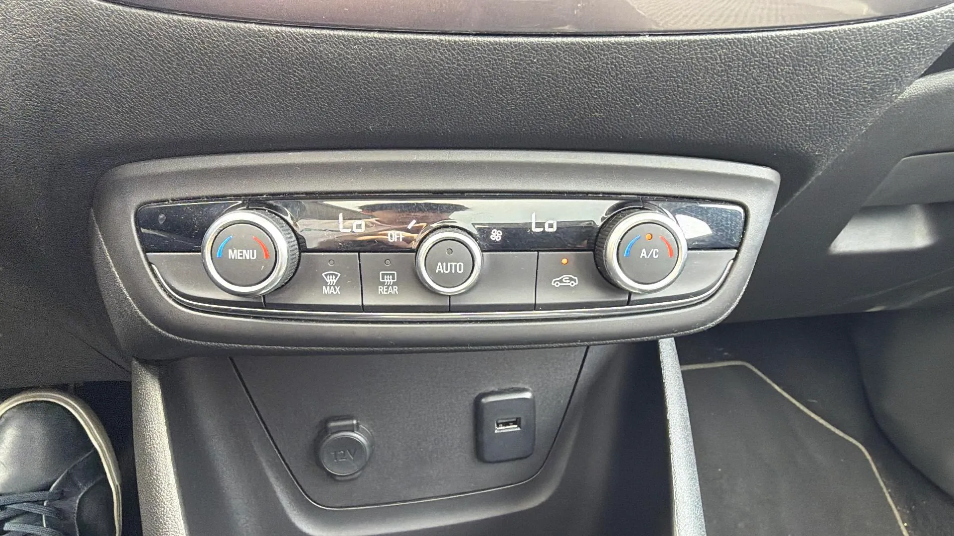 Opel Crossland 1.2 Innovation - foto 21