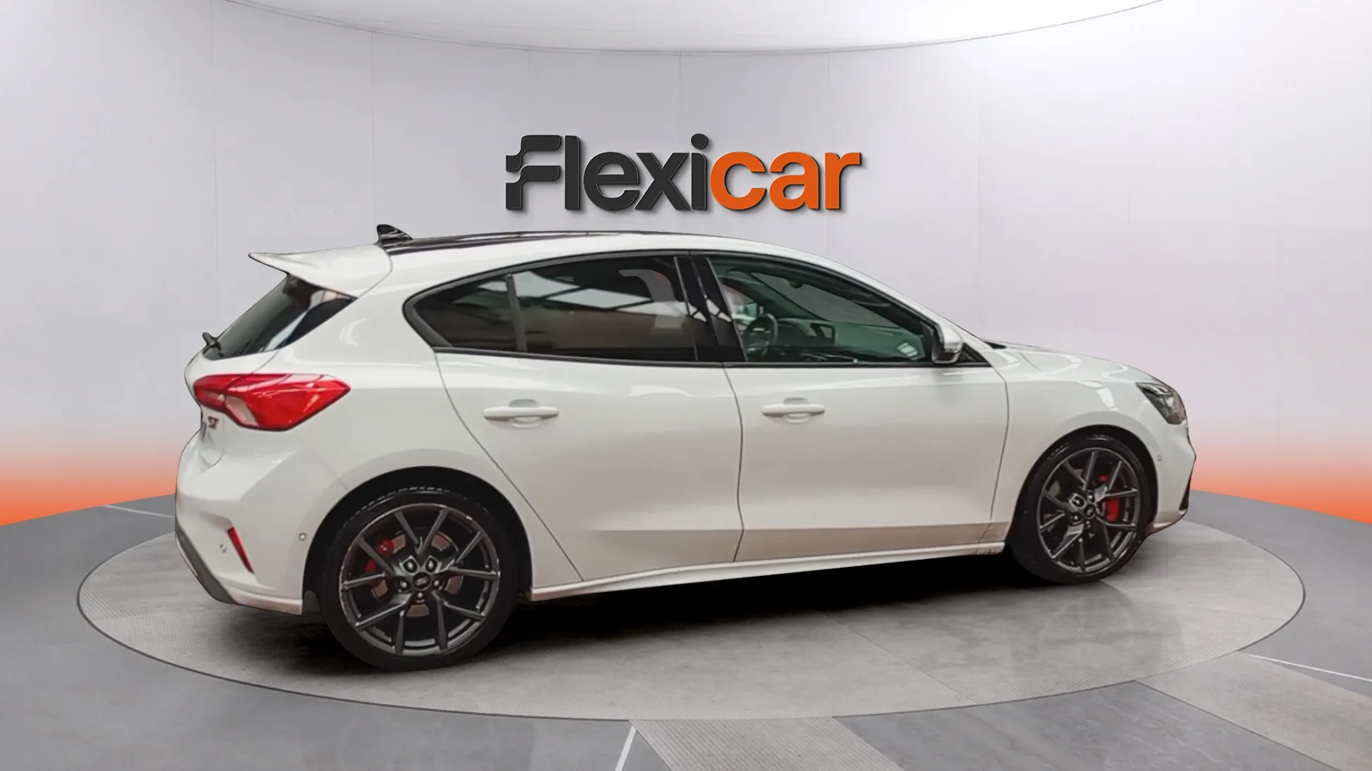 Ford Focus 2.3 EcoBoost ST 3 - foto 5