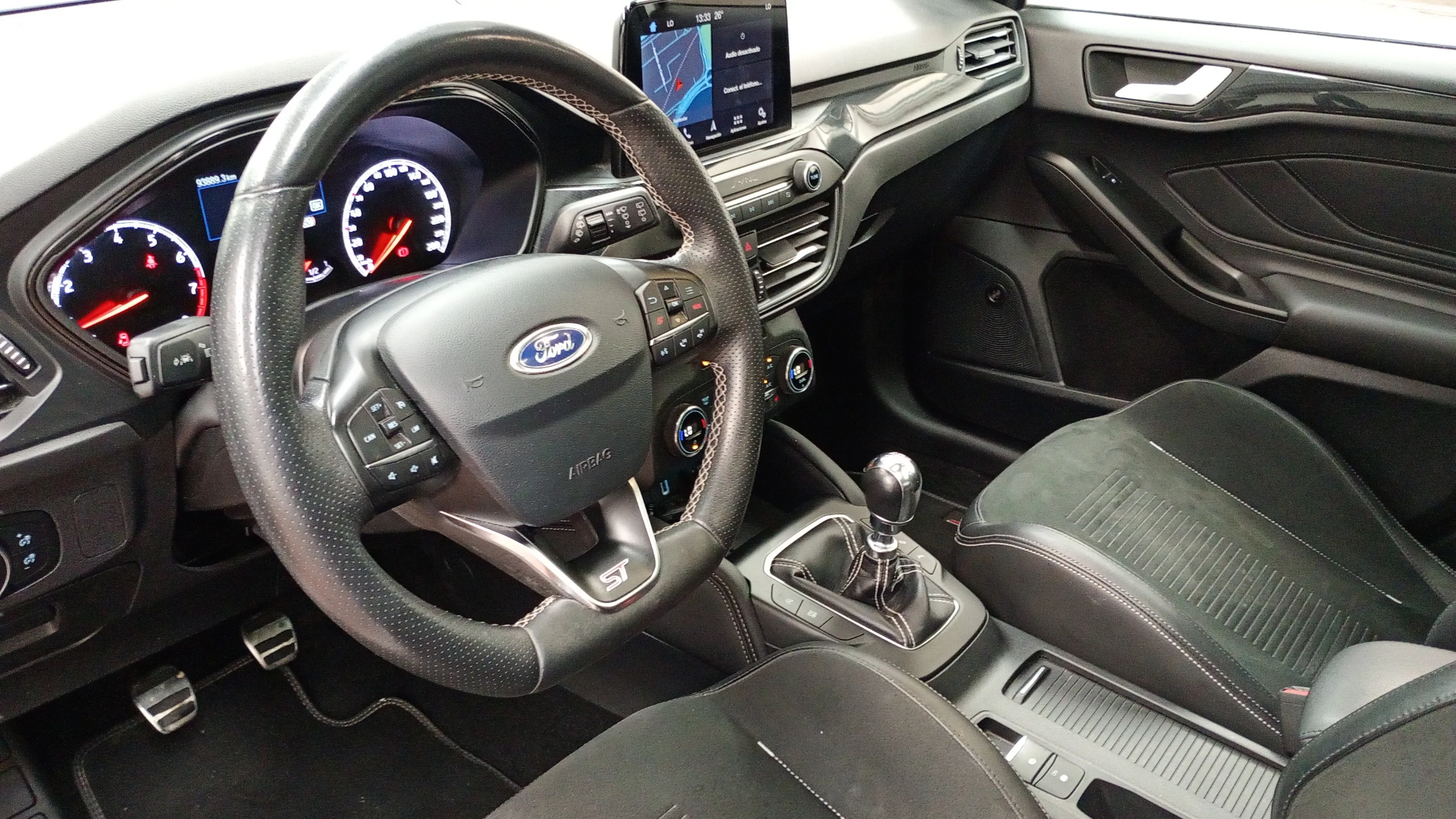 Ford Focus 2.3 EcoBoost ST 3 - foto 16