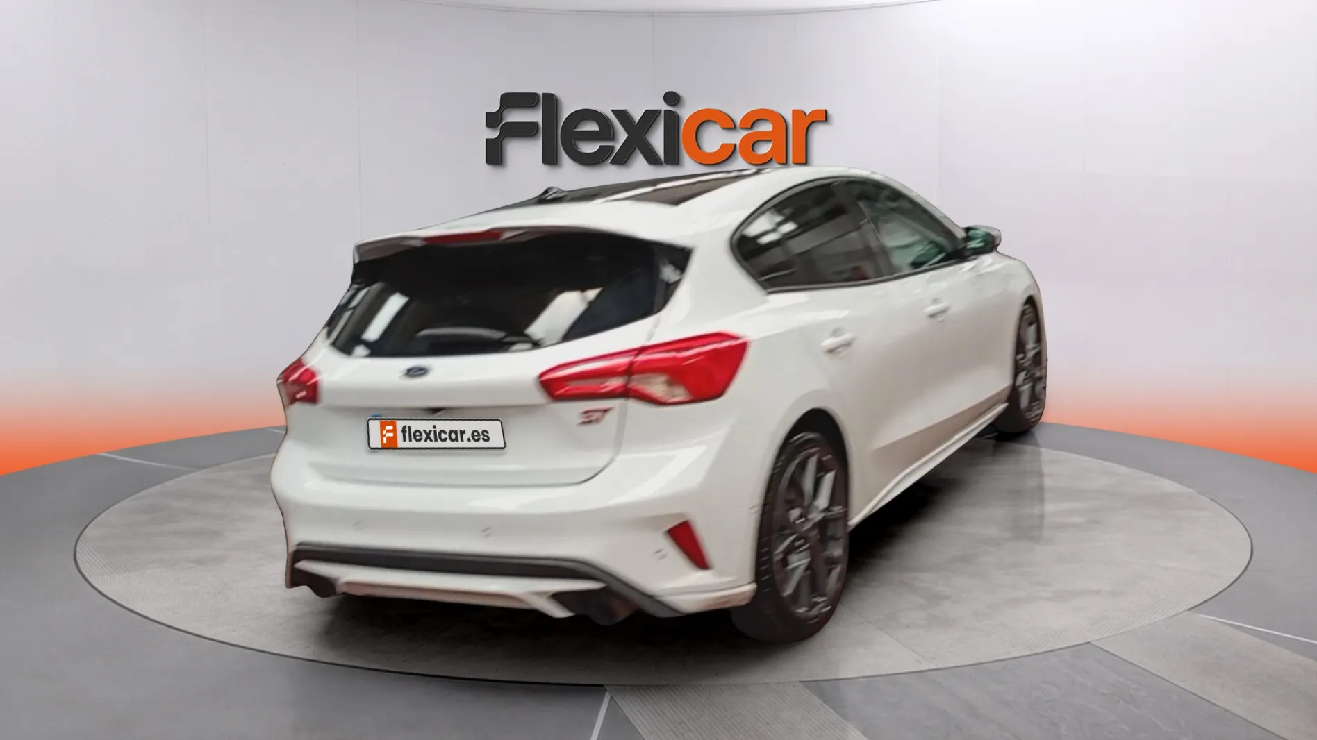 Ford Focus 2.3 EcoBoost ST 3 - foto 7