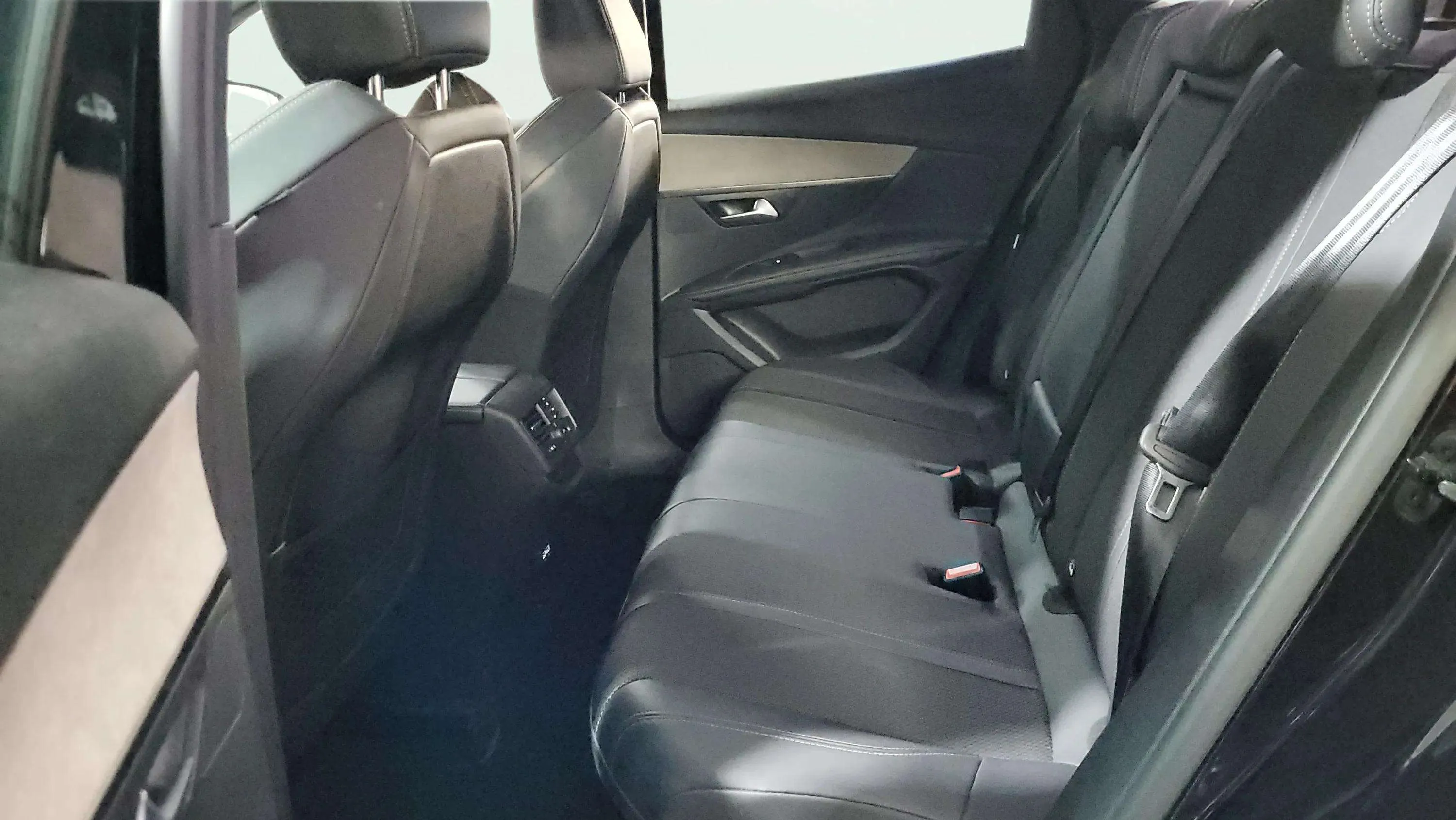 Peugeot 3008 1.5 BlueHDi GT EAT8 - foto 8