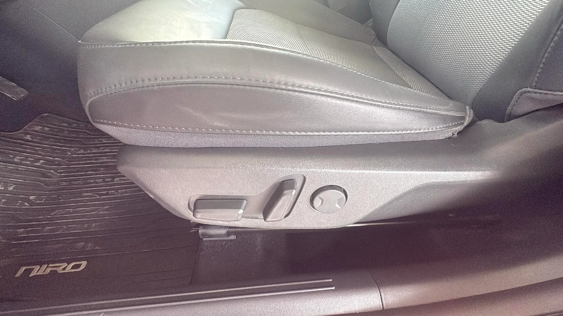 Kia Niro 1.6 GDi HEV Drive - foto 29