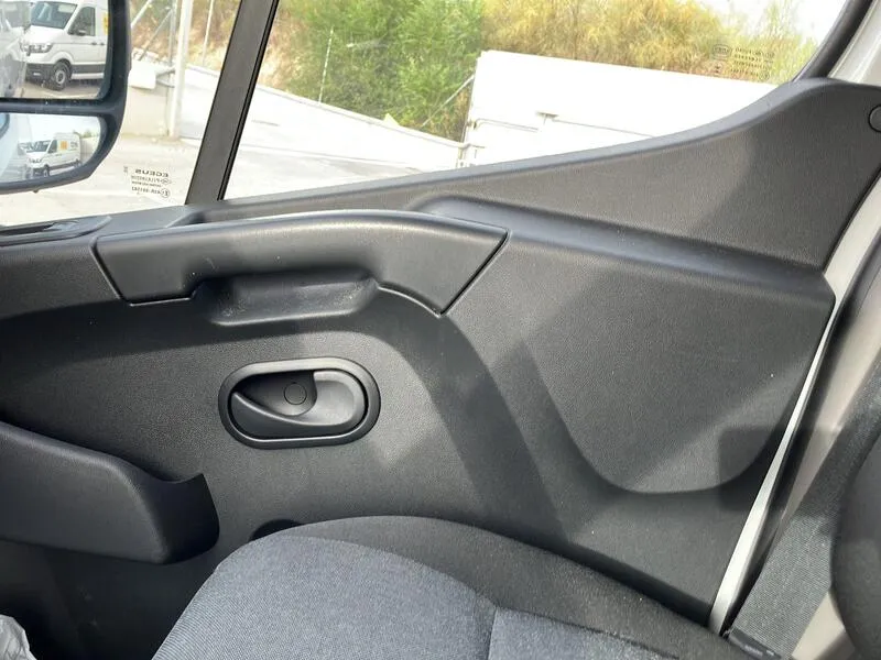 Nissan NV400 2.3dCi Comfort - foto 21