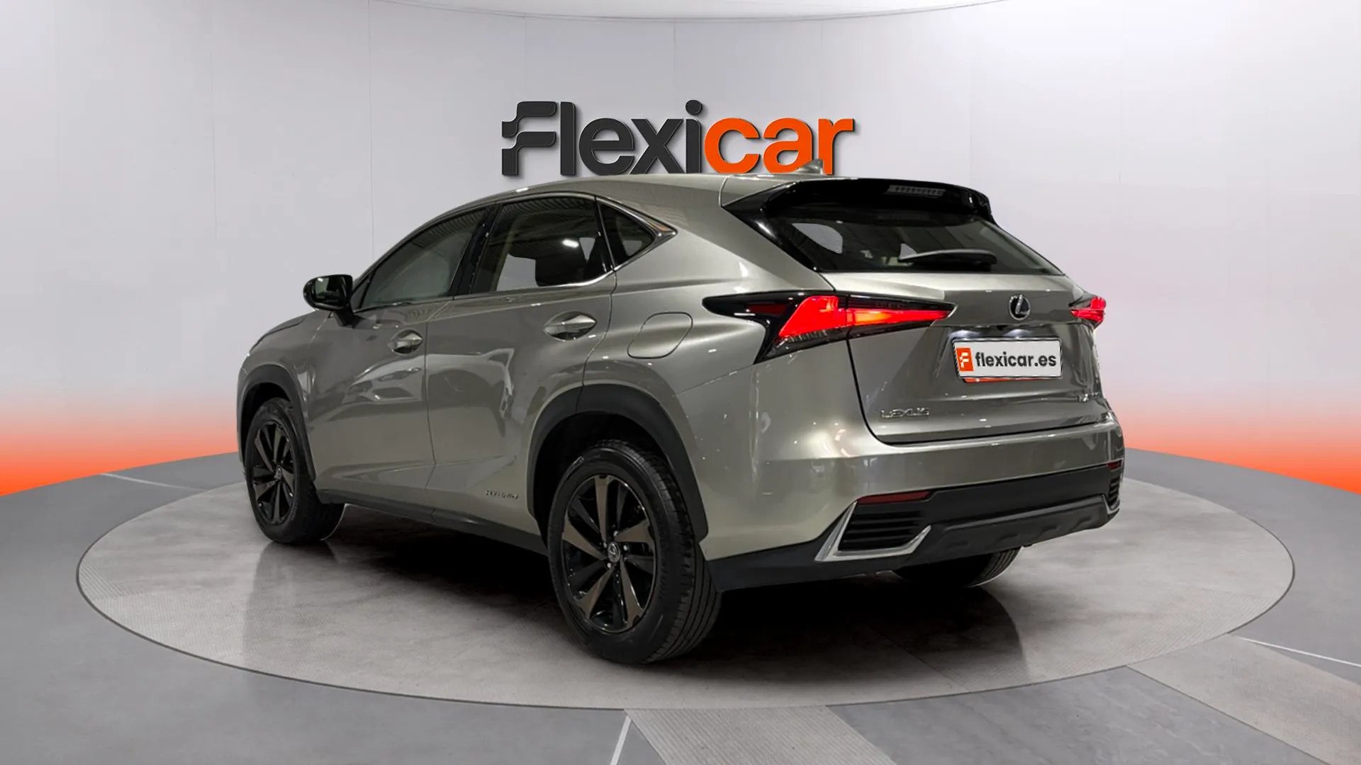 Lexus NX 2.5 300h Business 2WD - foto 5