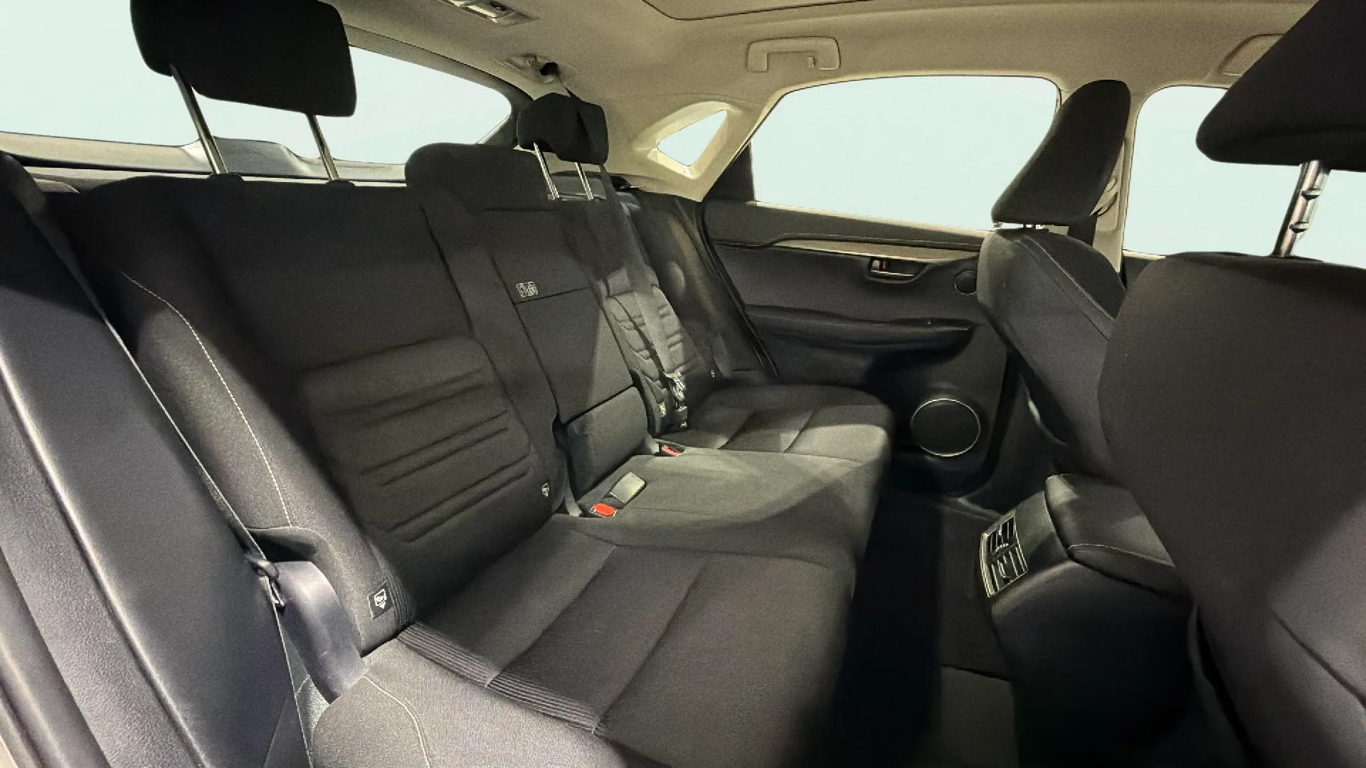 Lexus NX 2.5 300h Business 2WD - foto 16