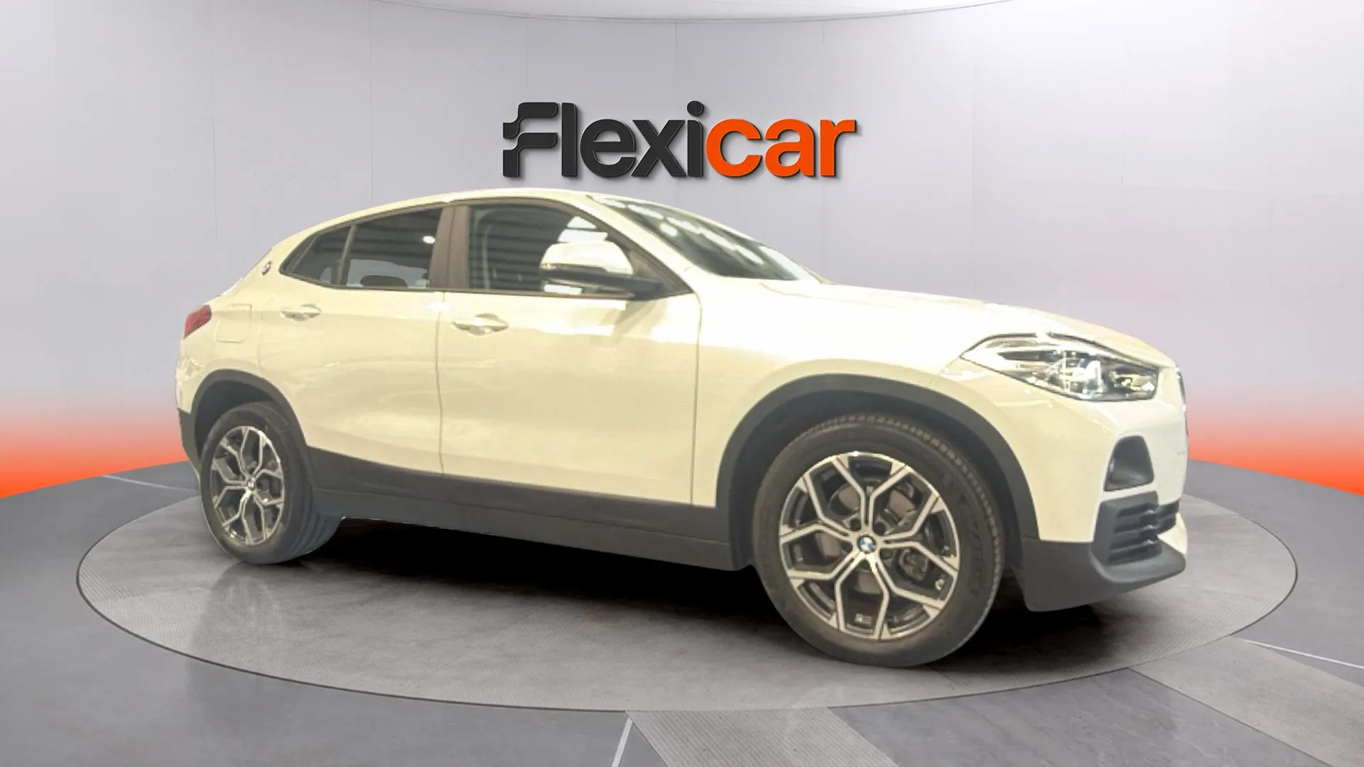BMW X2 sDrive18i - foto 1
