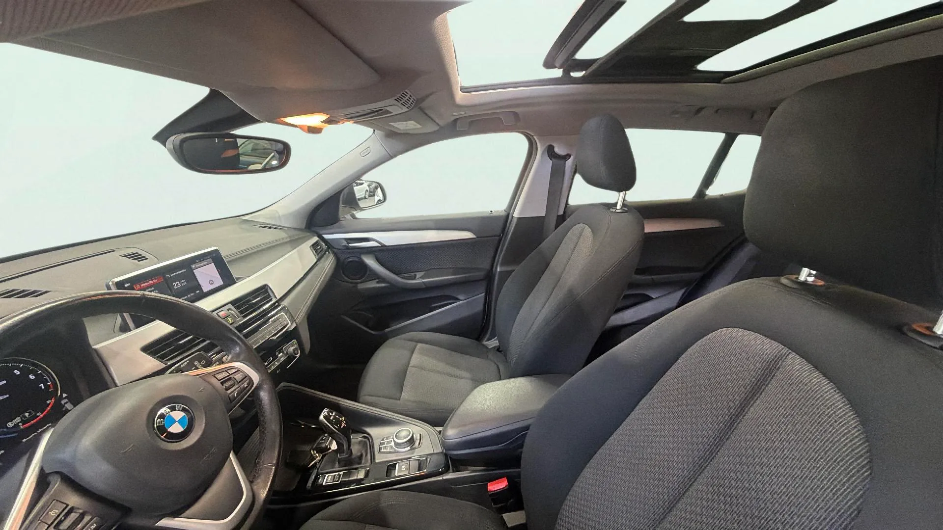 BMW X2 sDrive18i - foto 9