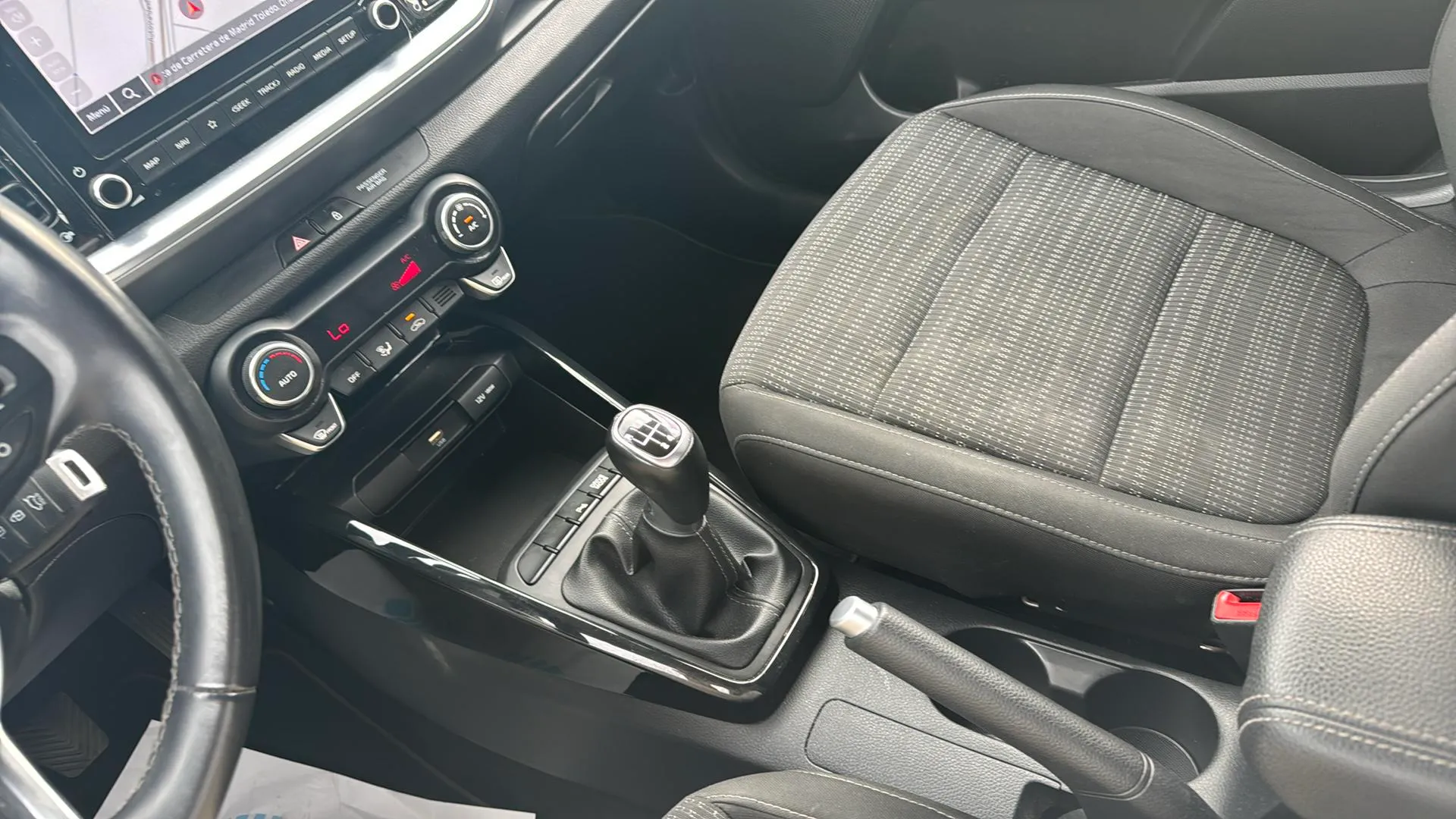 Kia Stonic 1.0 T-GDi MHEV Drive - foto 16