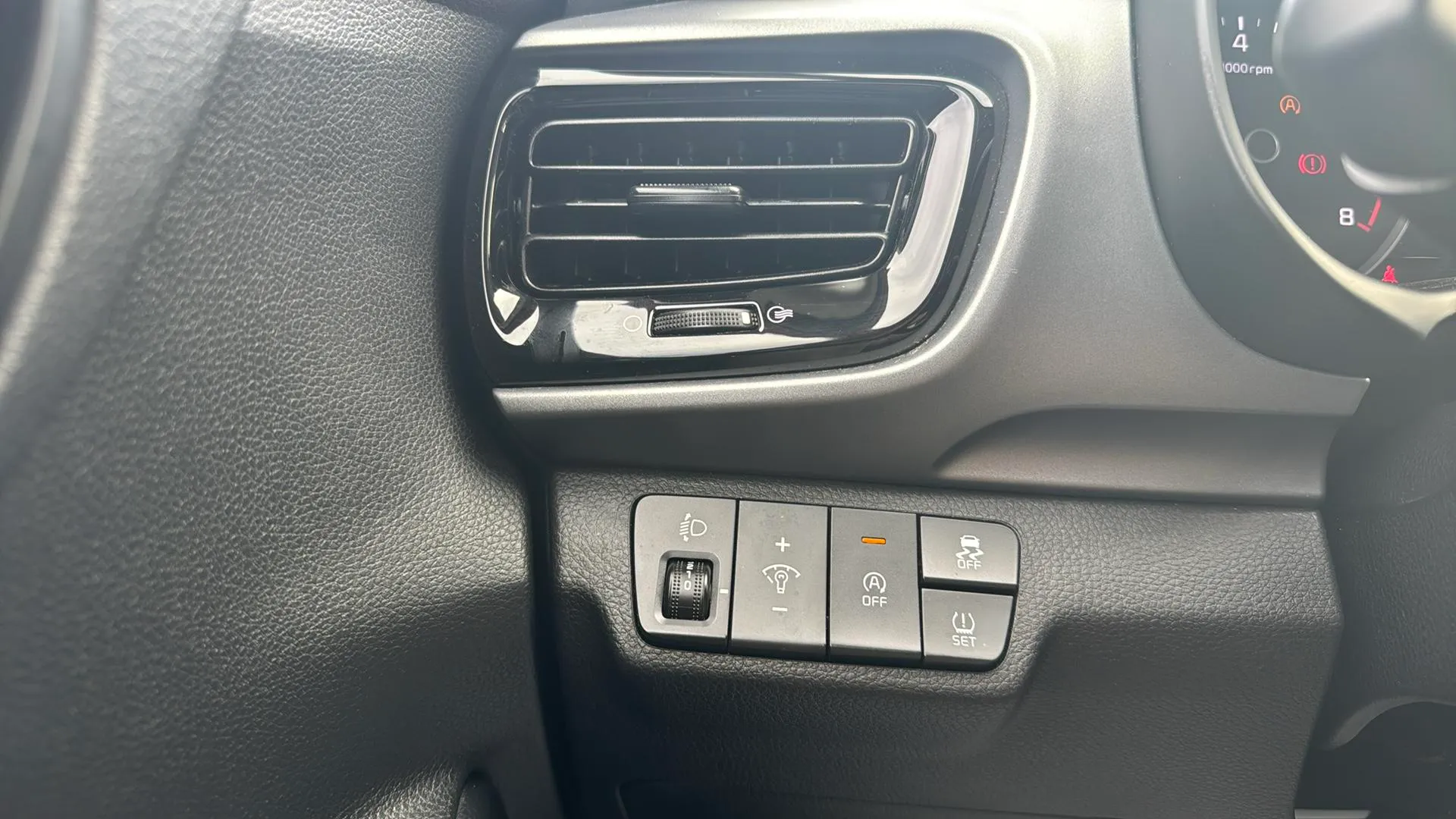 Kia Stonic 1.0 T-GDi MHEV Drive - foto 17
